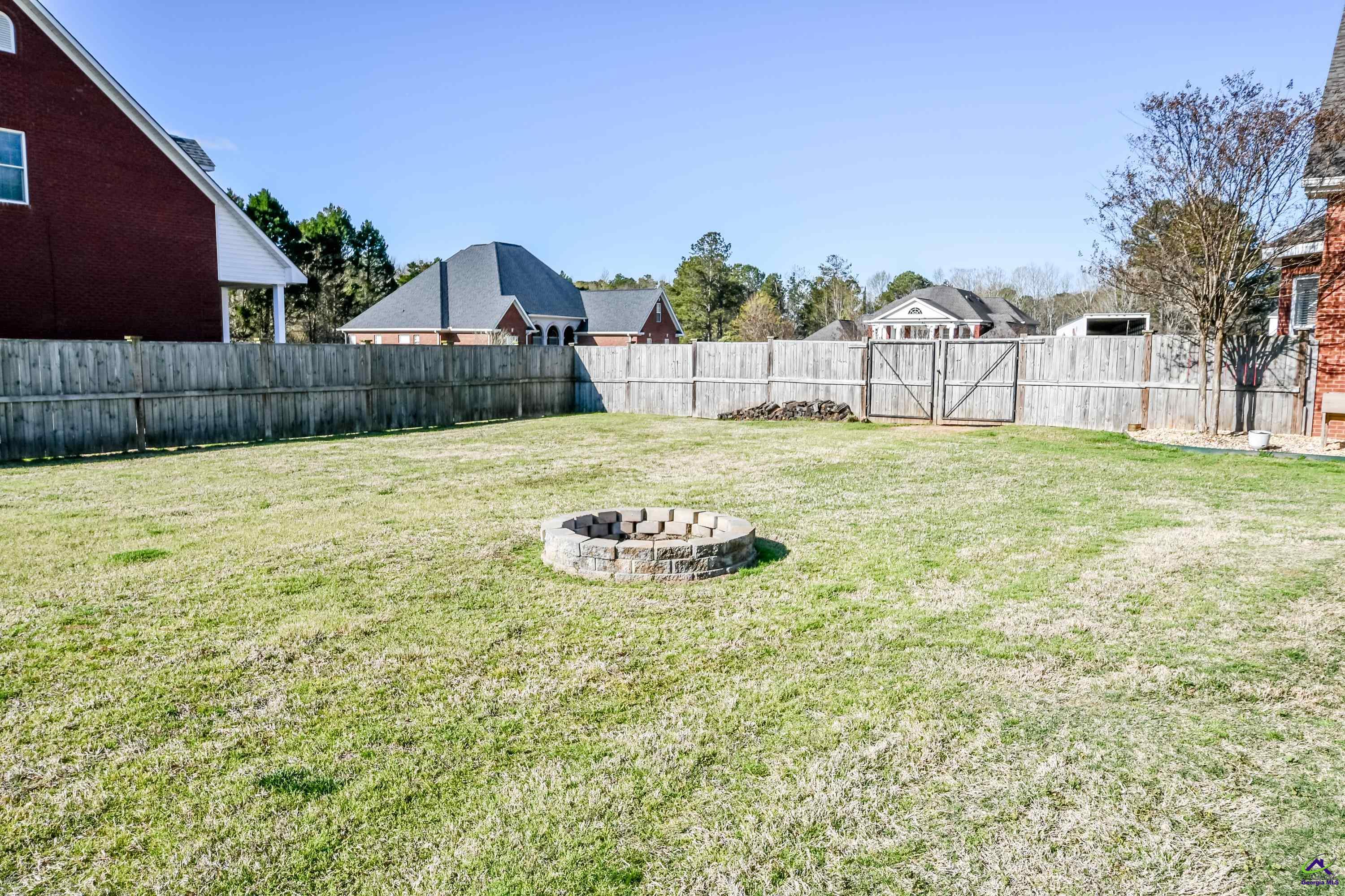4 Willow Lake Drive
