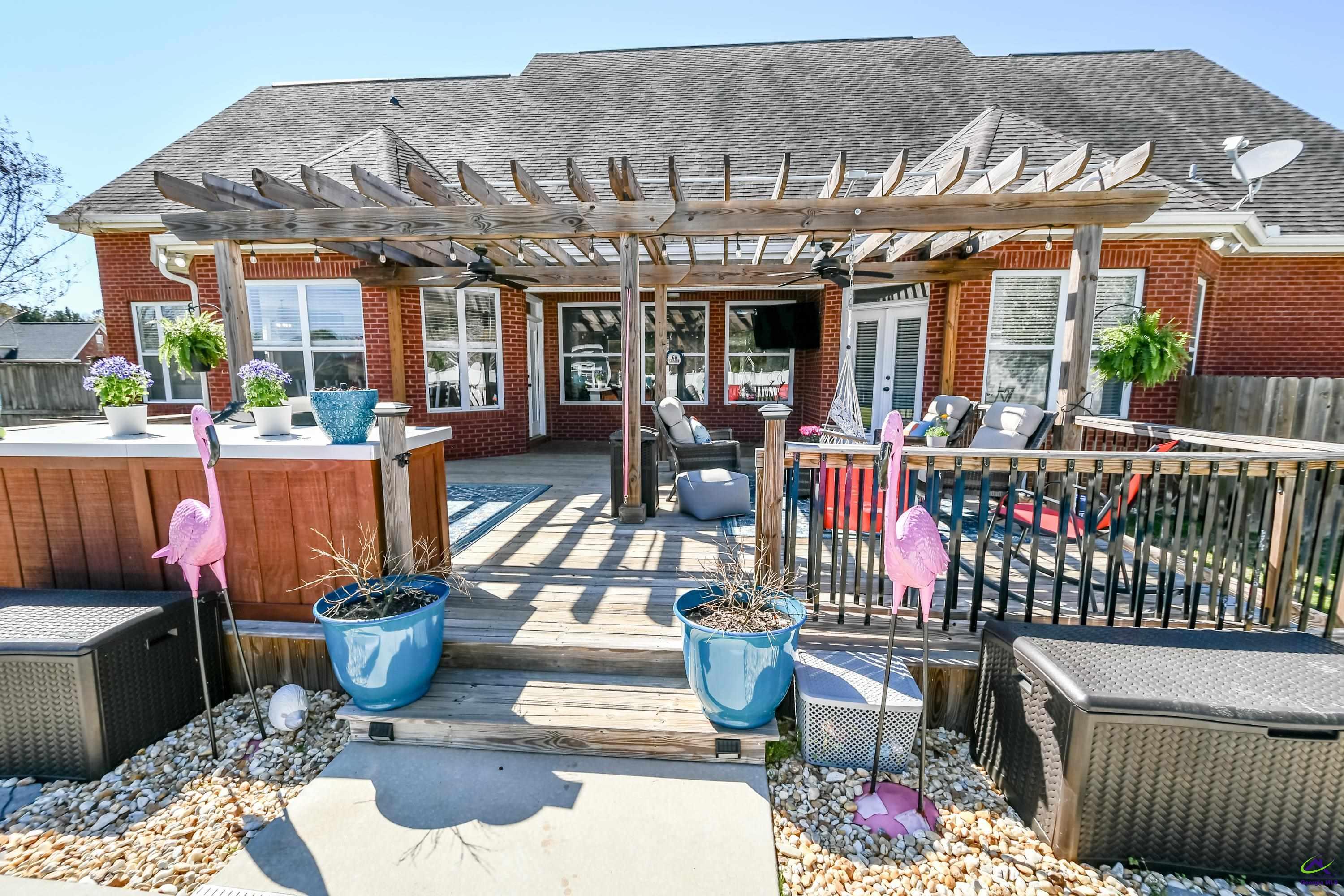 4 Willow Lake Drive