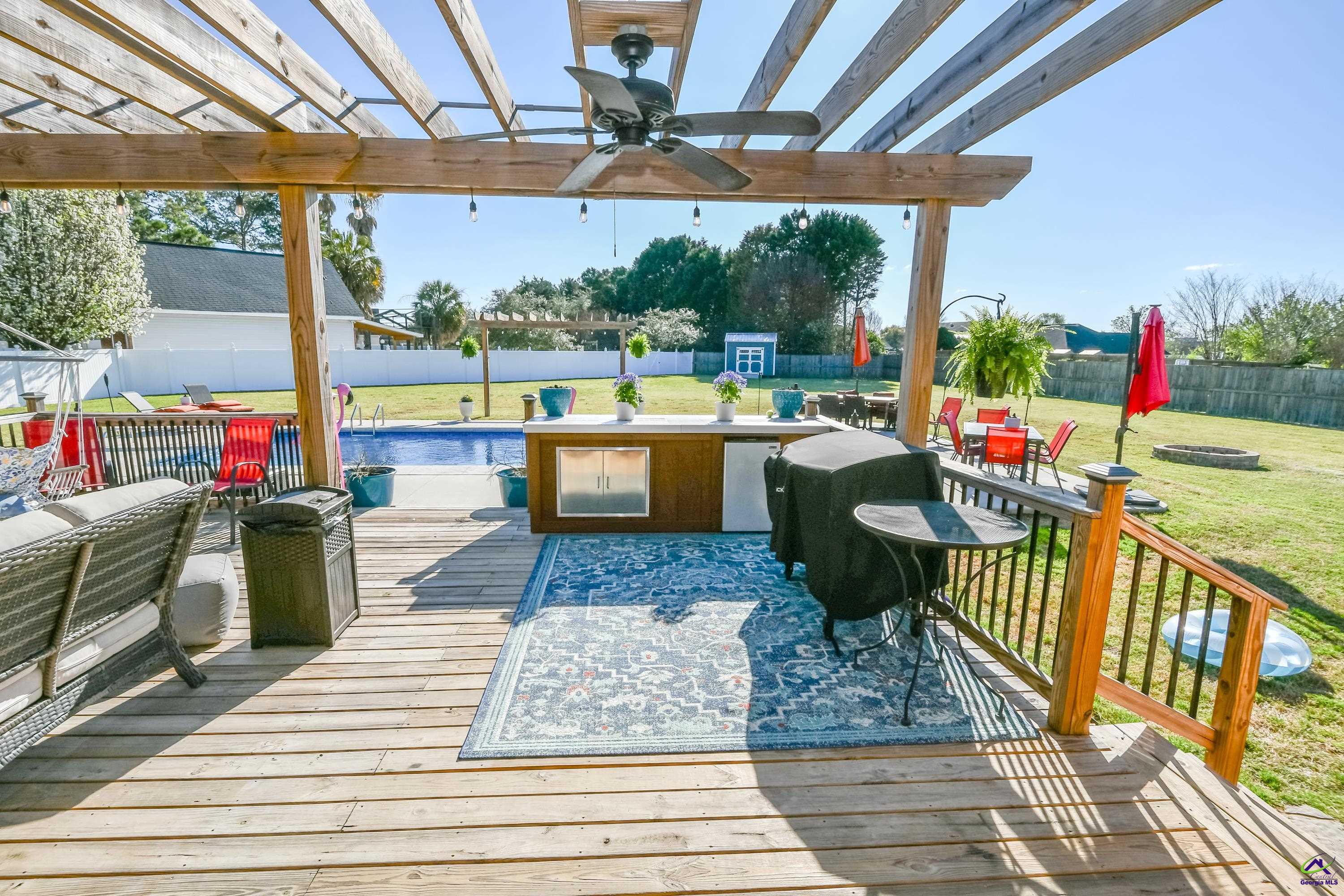 4 Willow Lake Drive