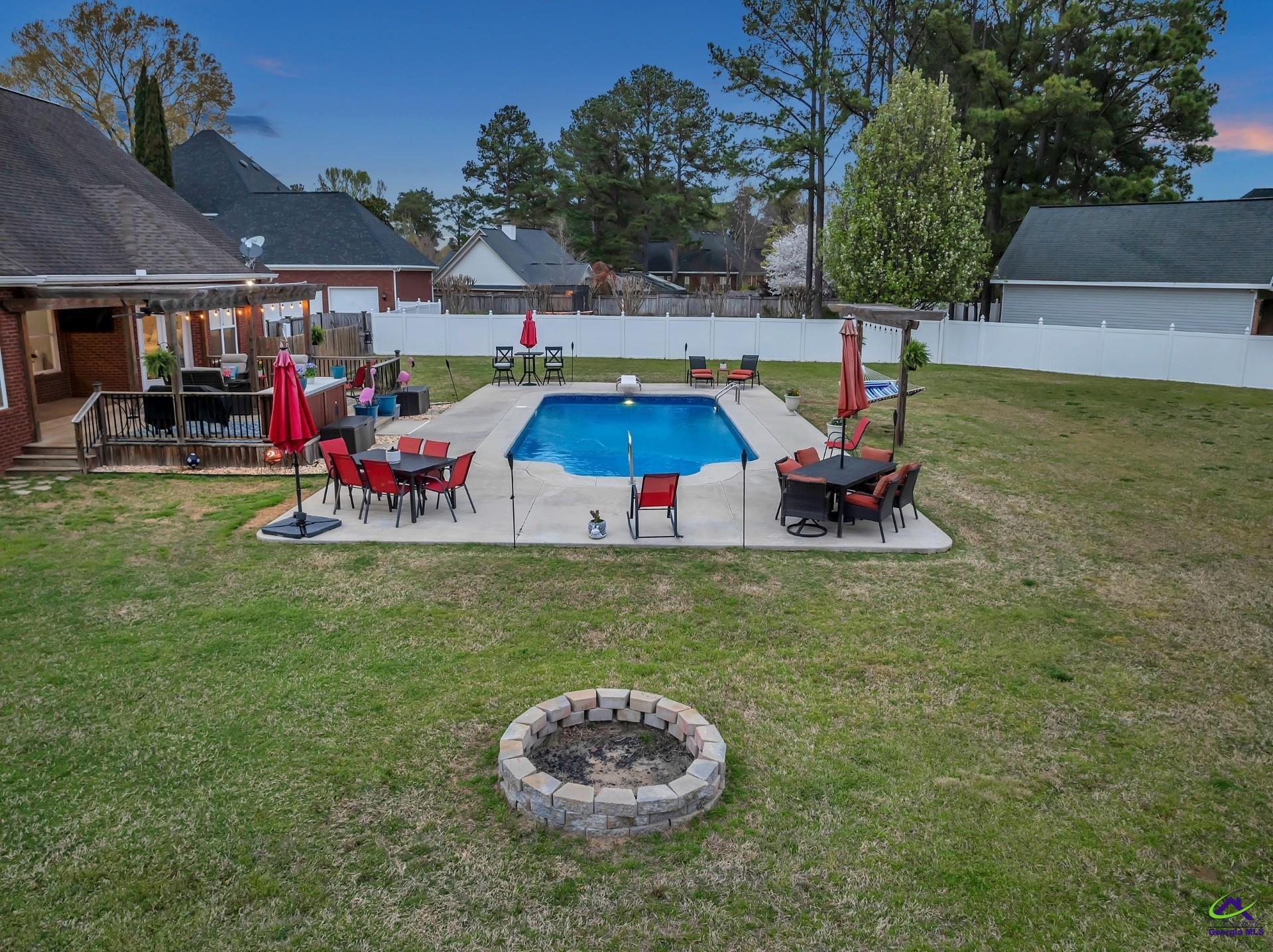 4 Willow Lake Drive