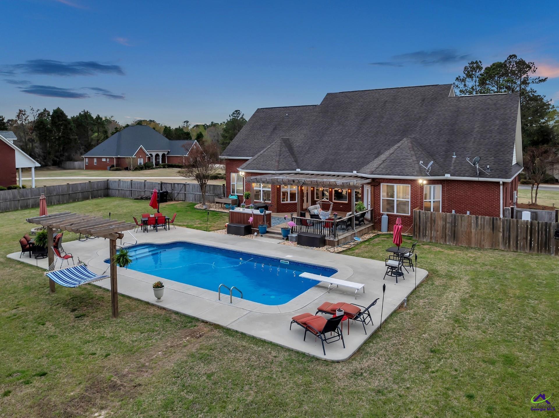 4 Willow Lake Drive