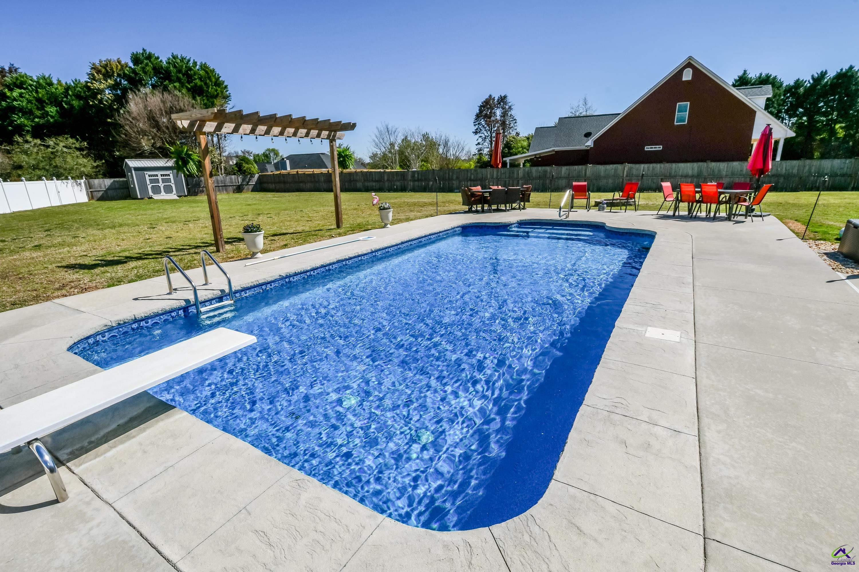 4 Willow Lake Drive
