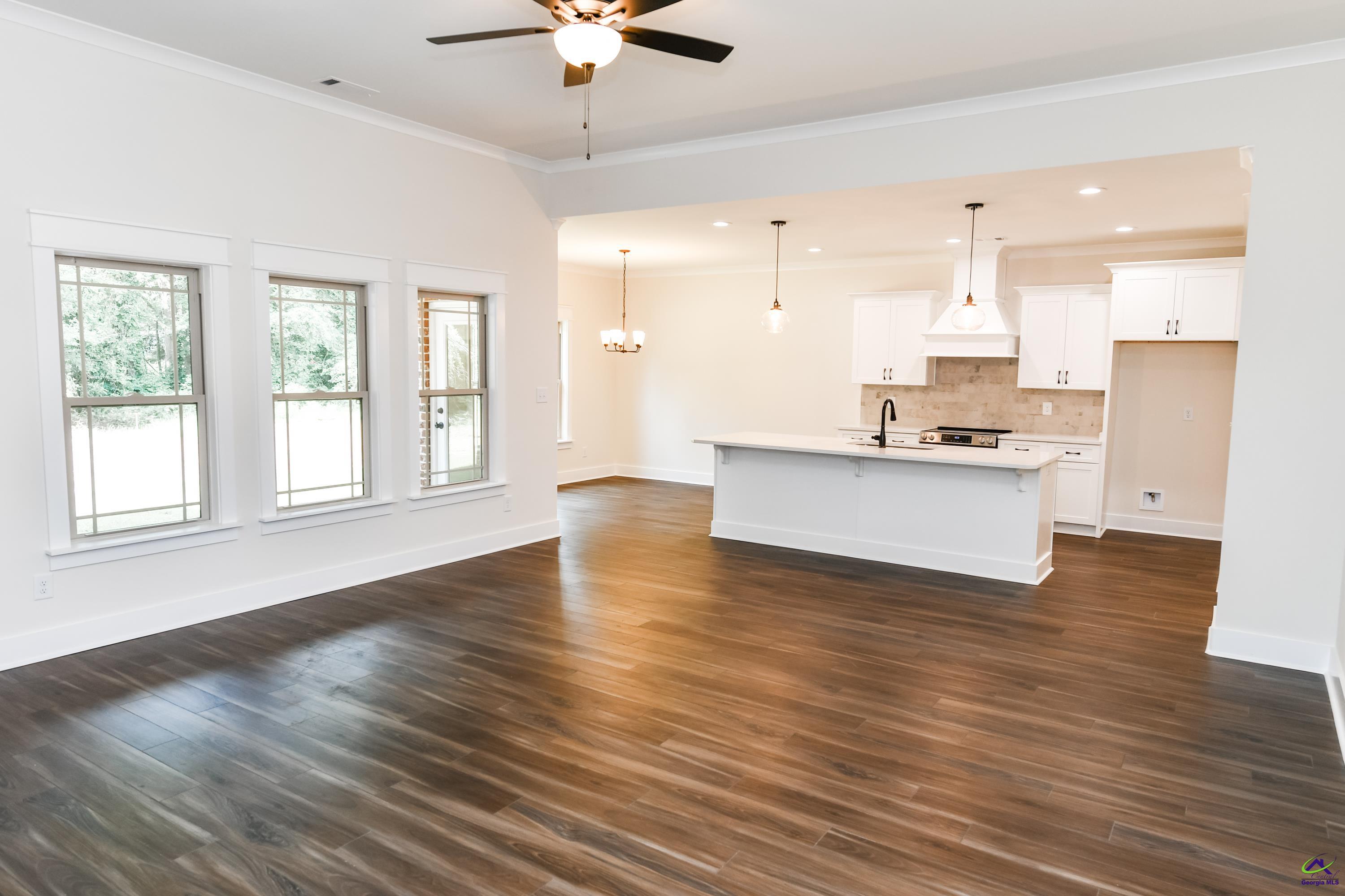 211 Willowbrook Lane