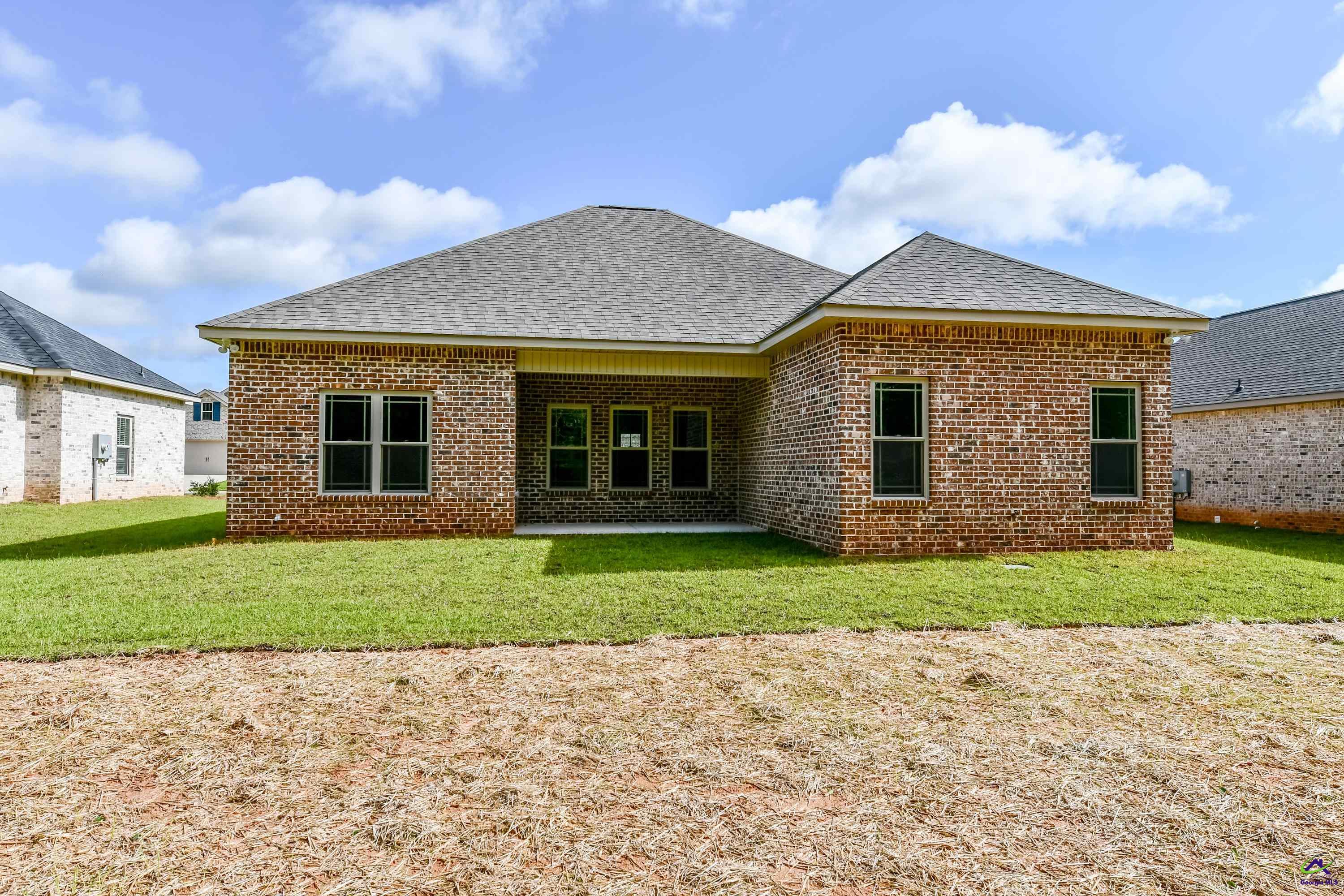 211 Willowbrook Lane