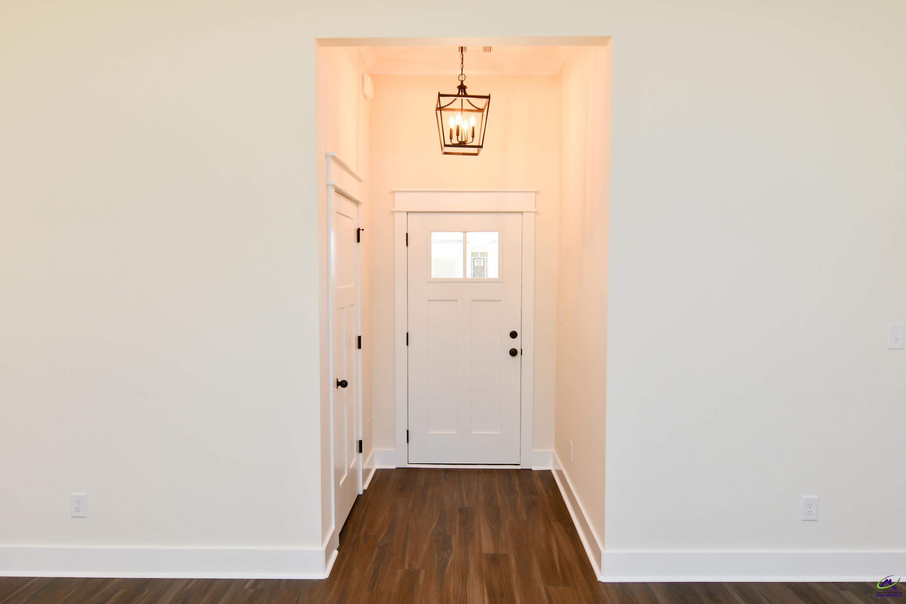 211 Willowbrook Lane