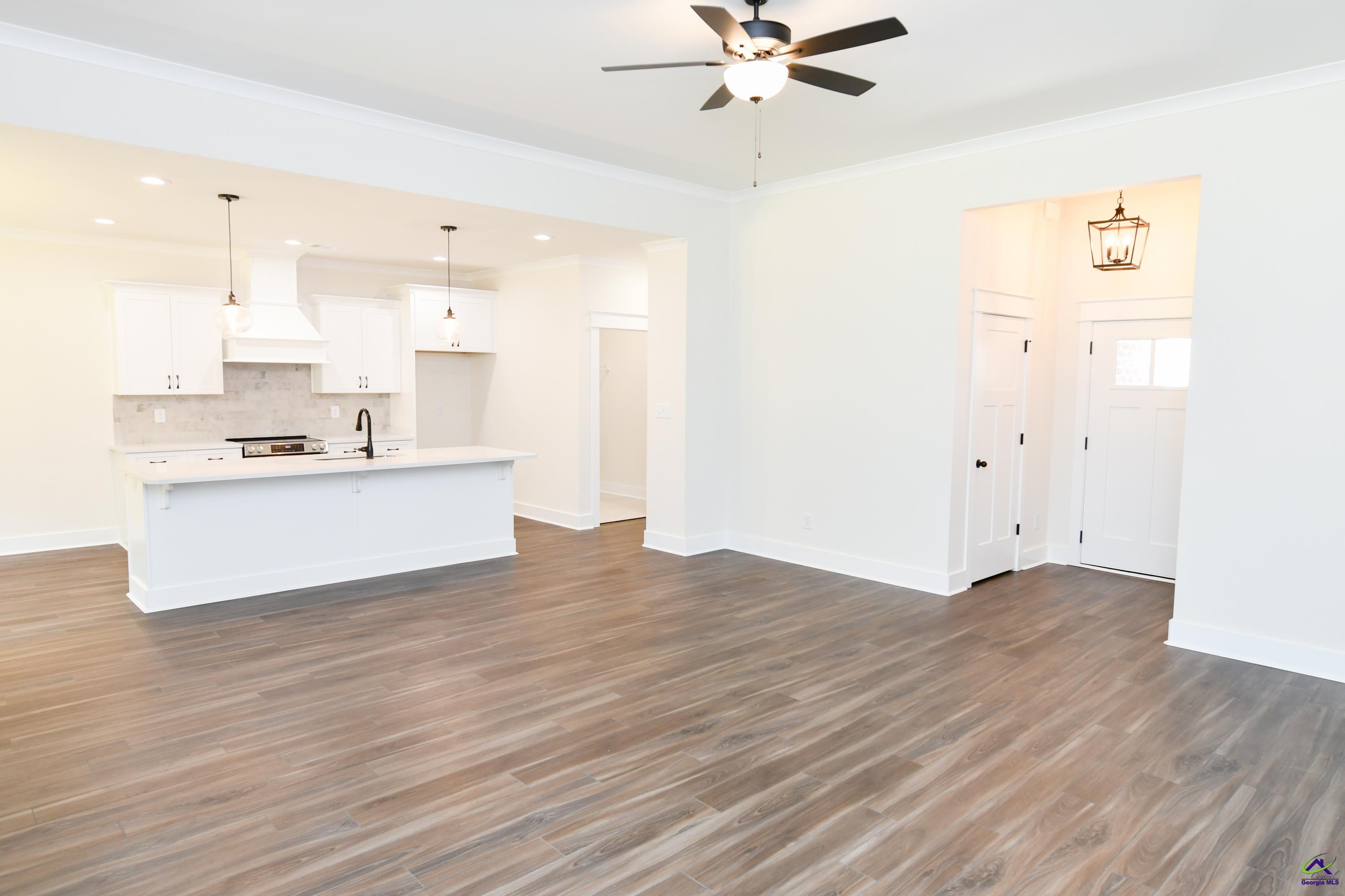 211 Willowbrook Lane