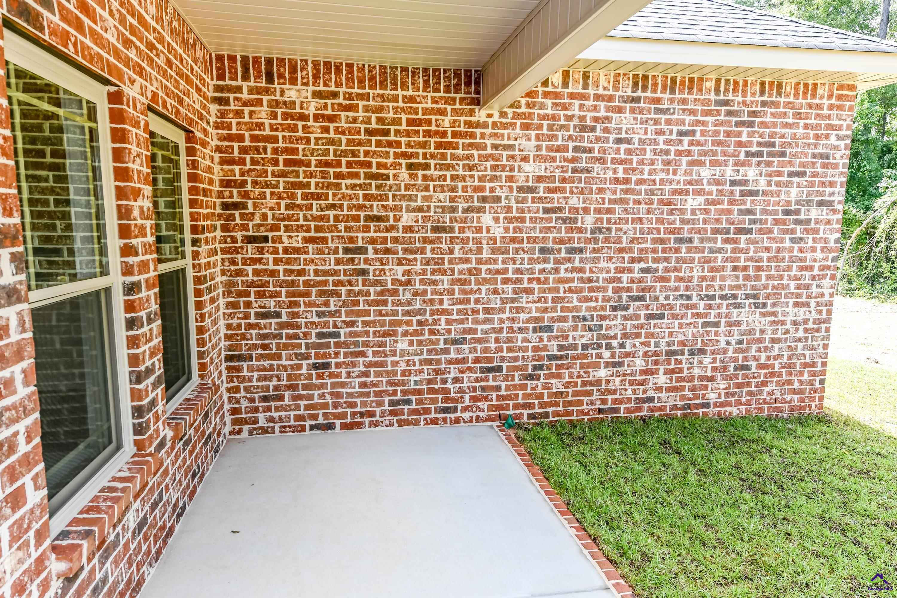 211 Willowbrook Lane