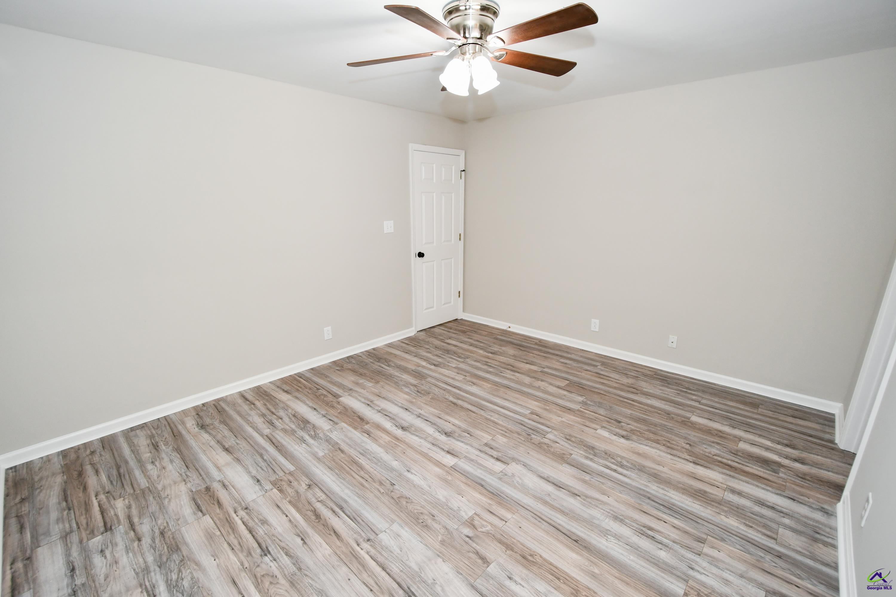 105 Mayfair Circle