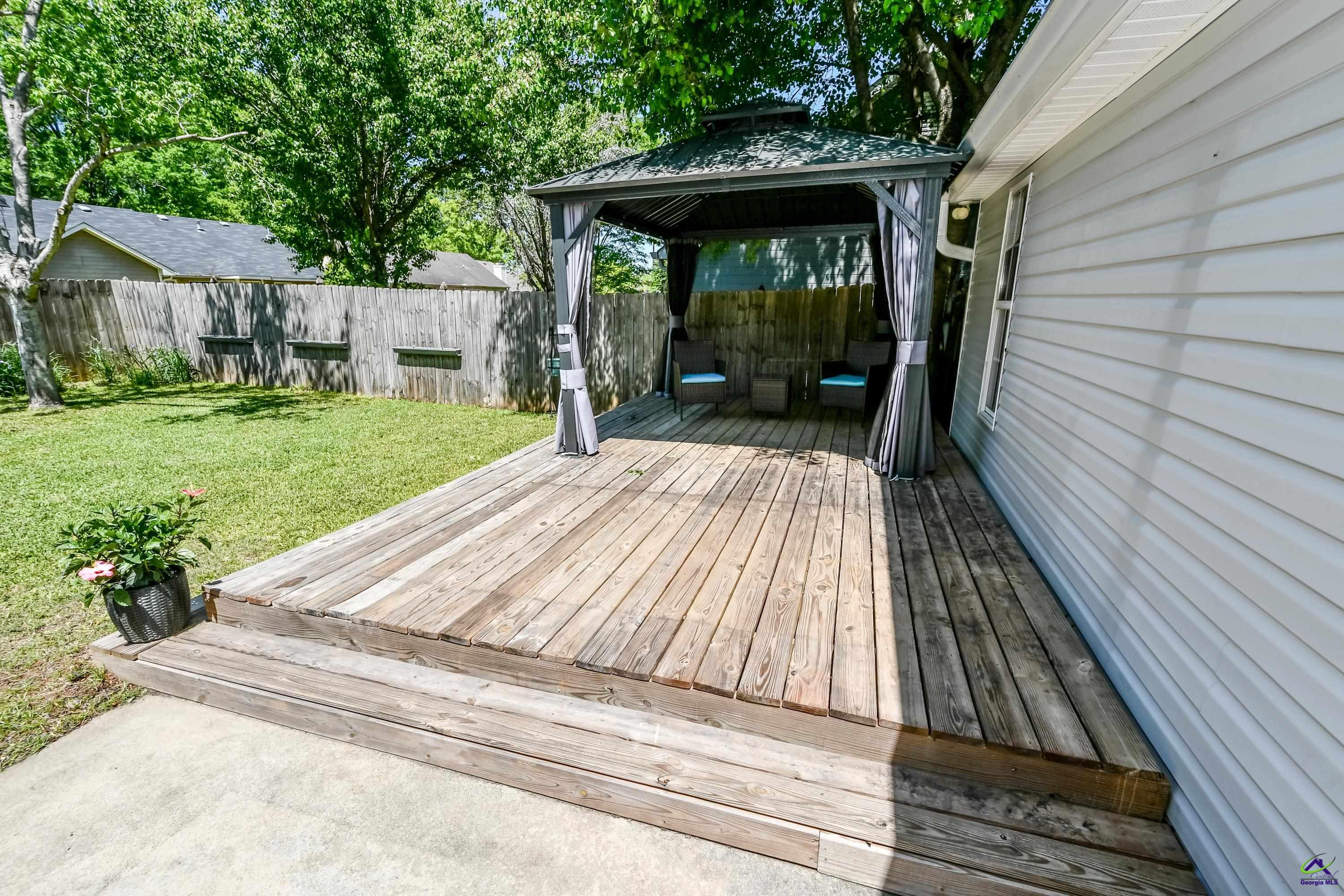 105 Mayfair Circle