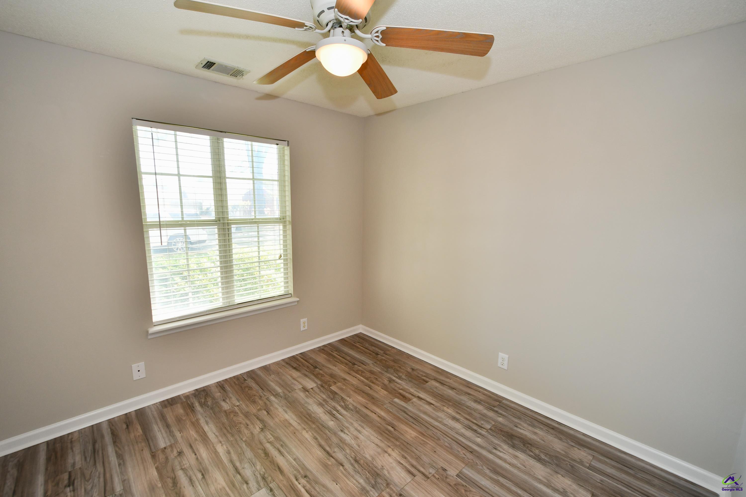 105 Mayfair Circle