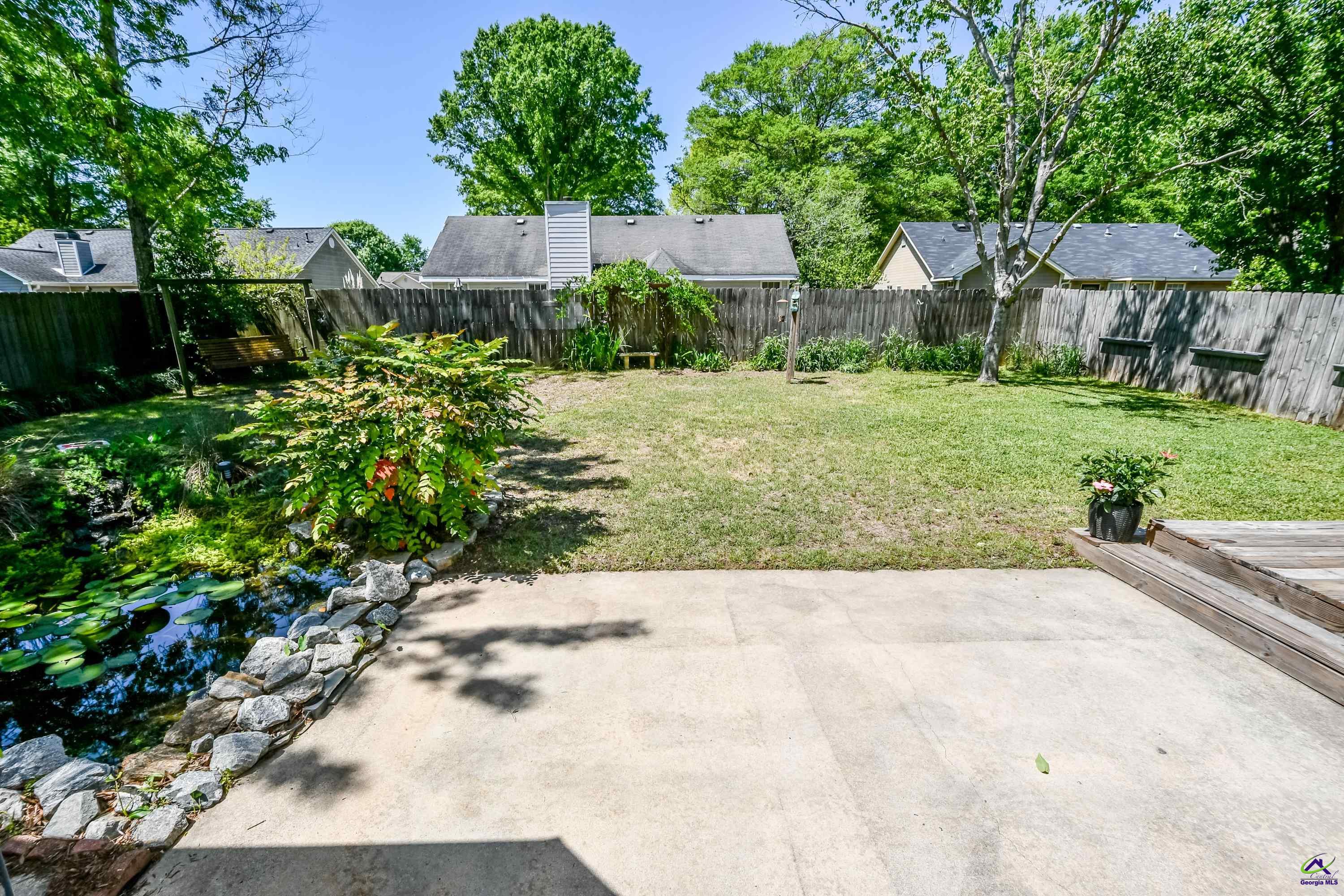 105 Mayfair Circle