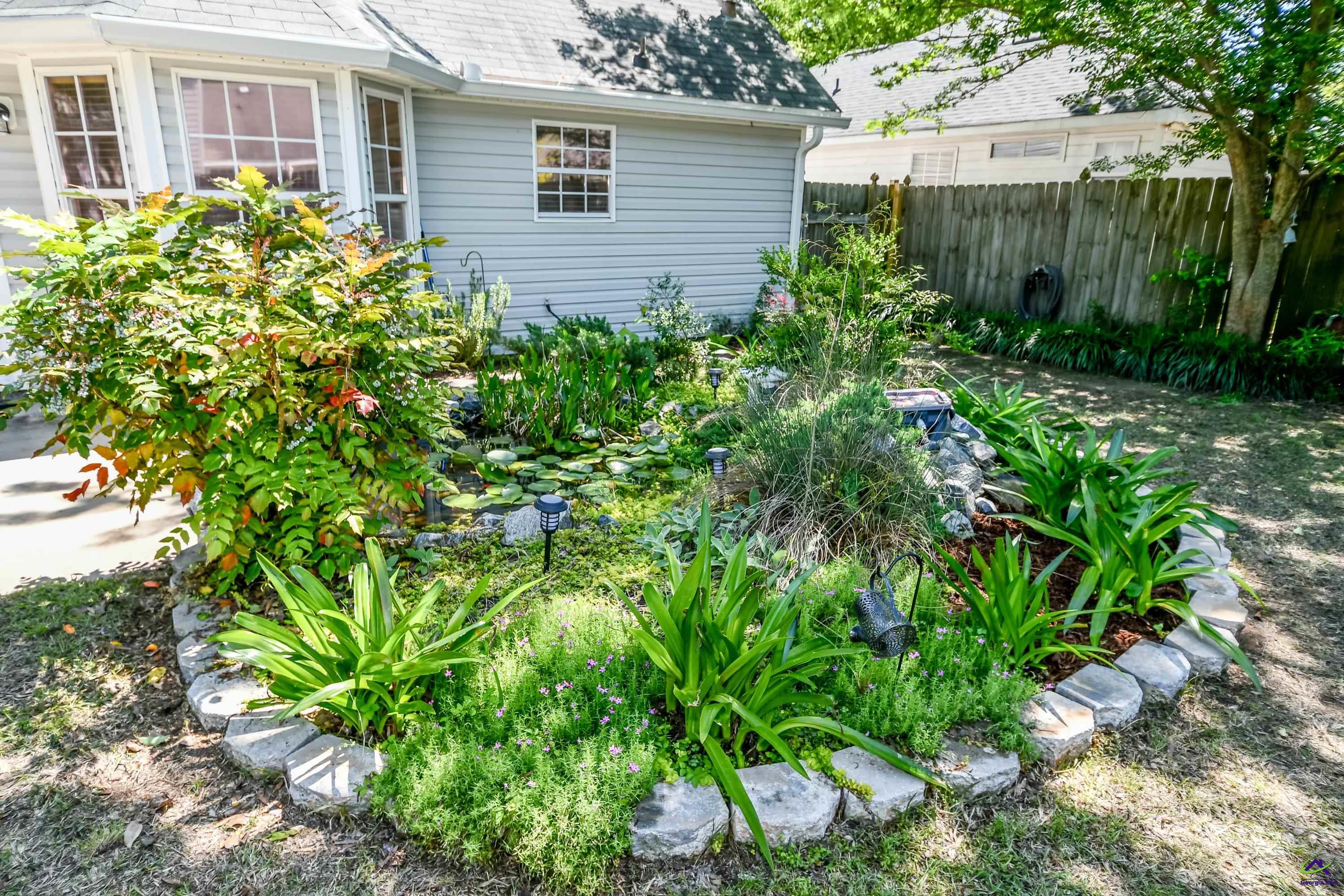 105 Mayfair Circle