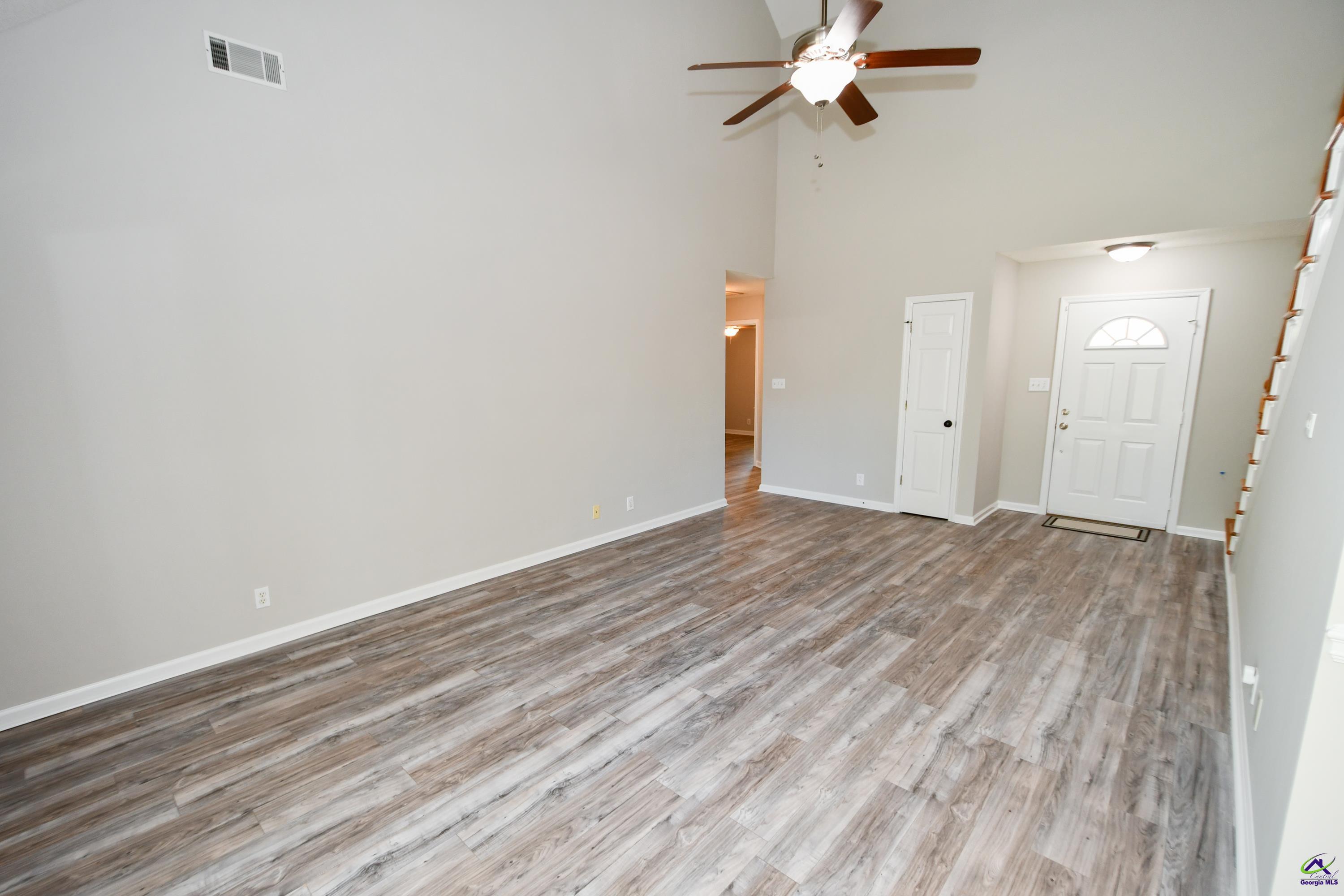 105 Mayfair Circle