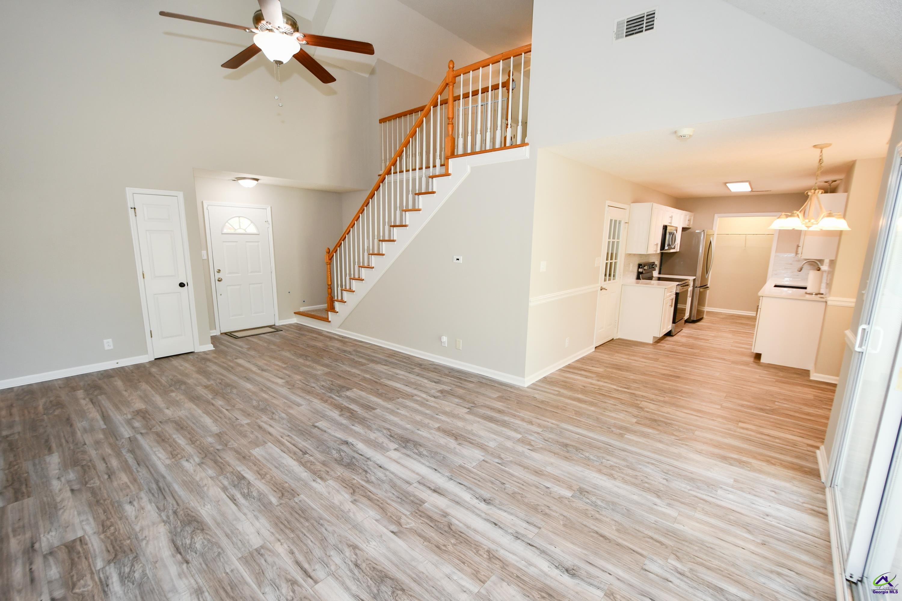 105 Mayfair Circle