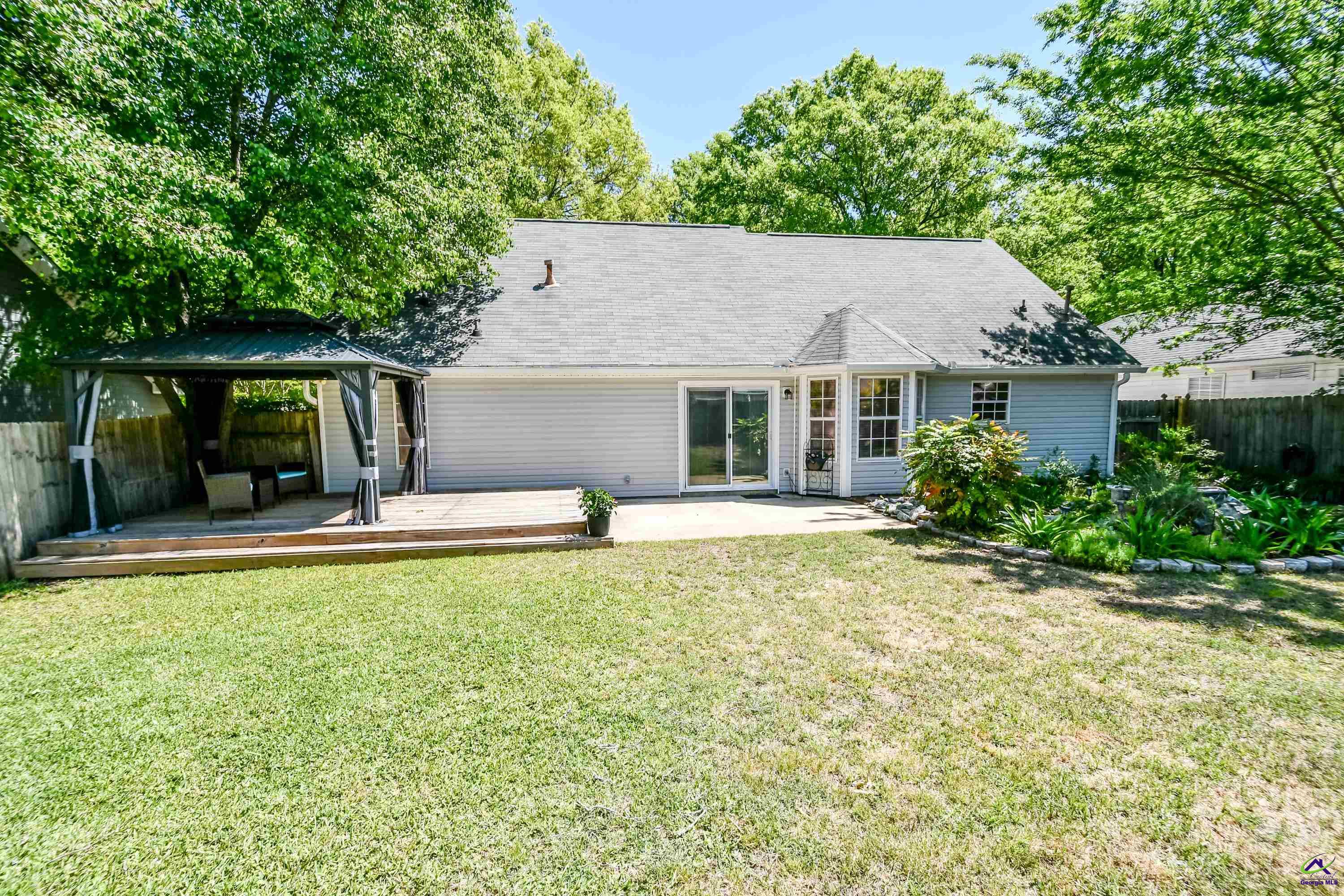 105 Mayfair Circle