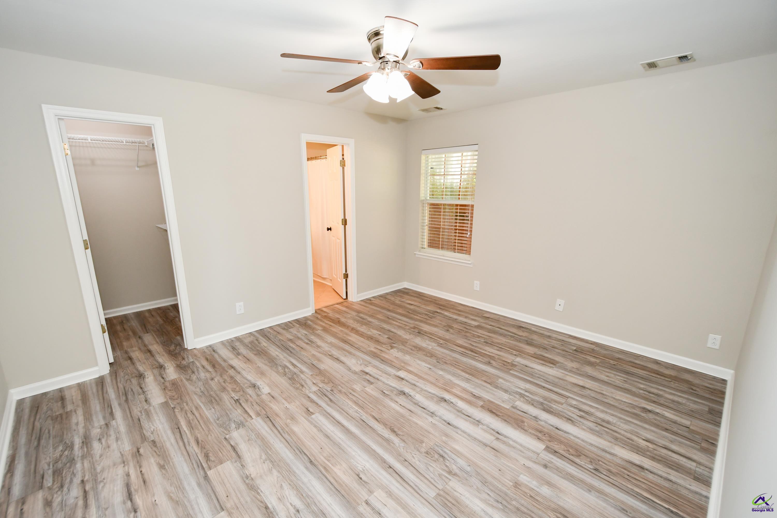 105 Mayfair Circle