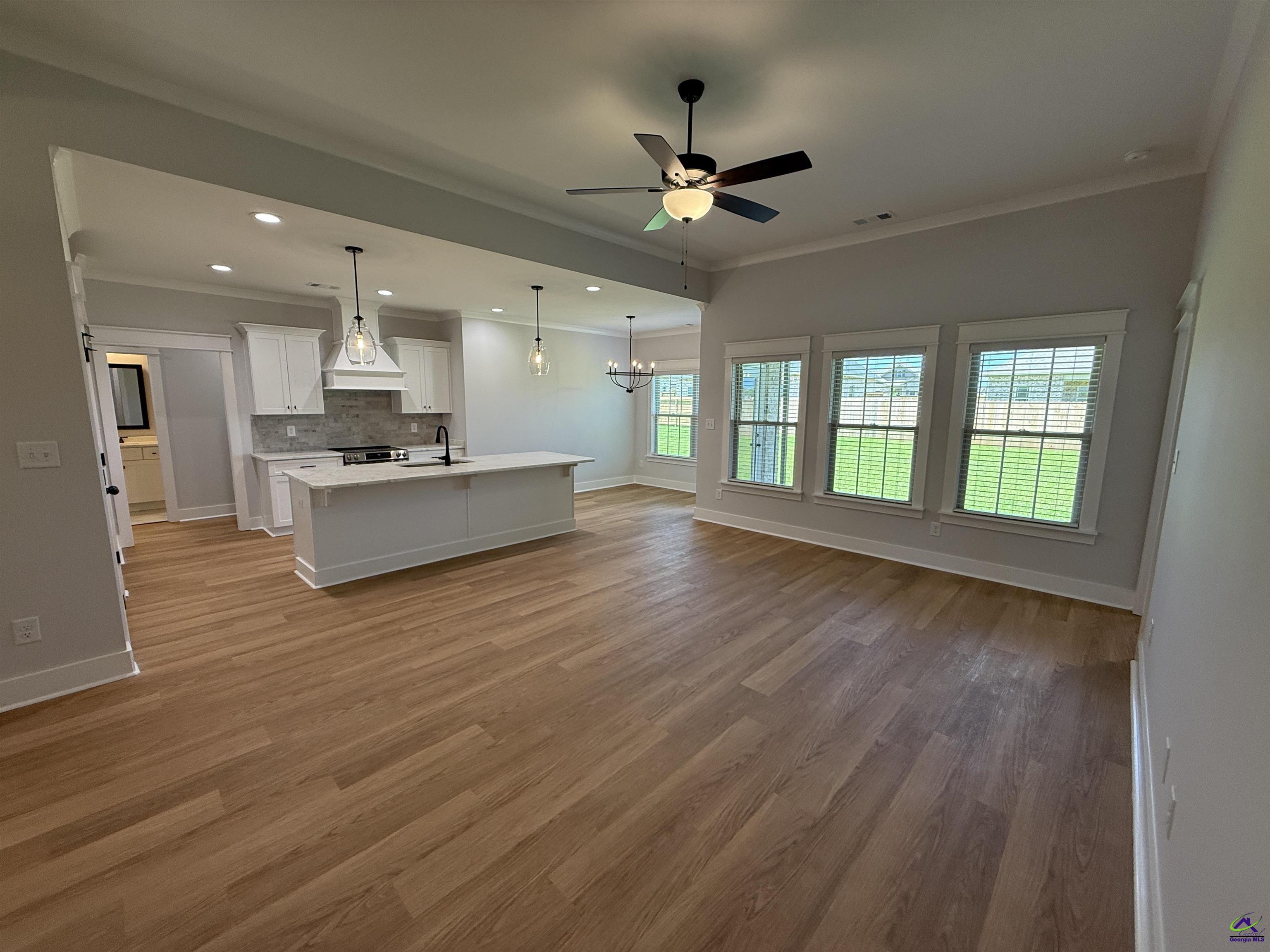 212 Willowbrook Lane