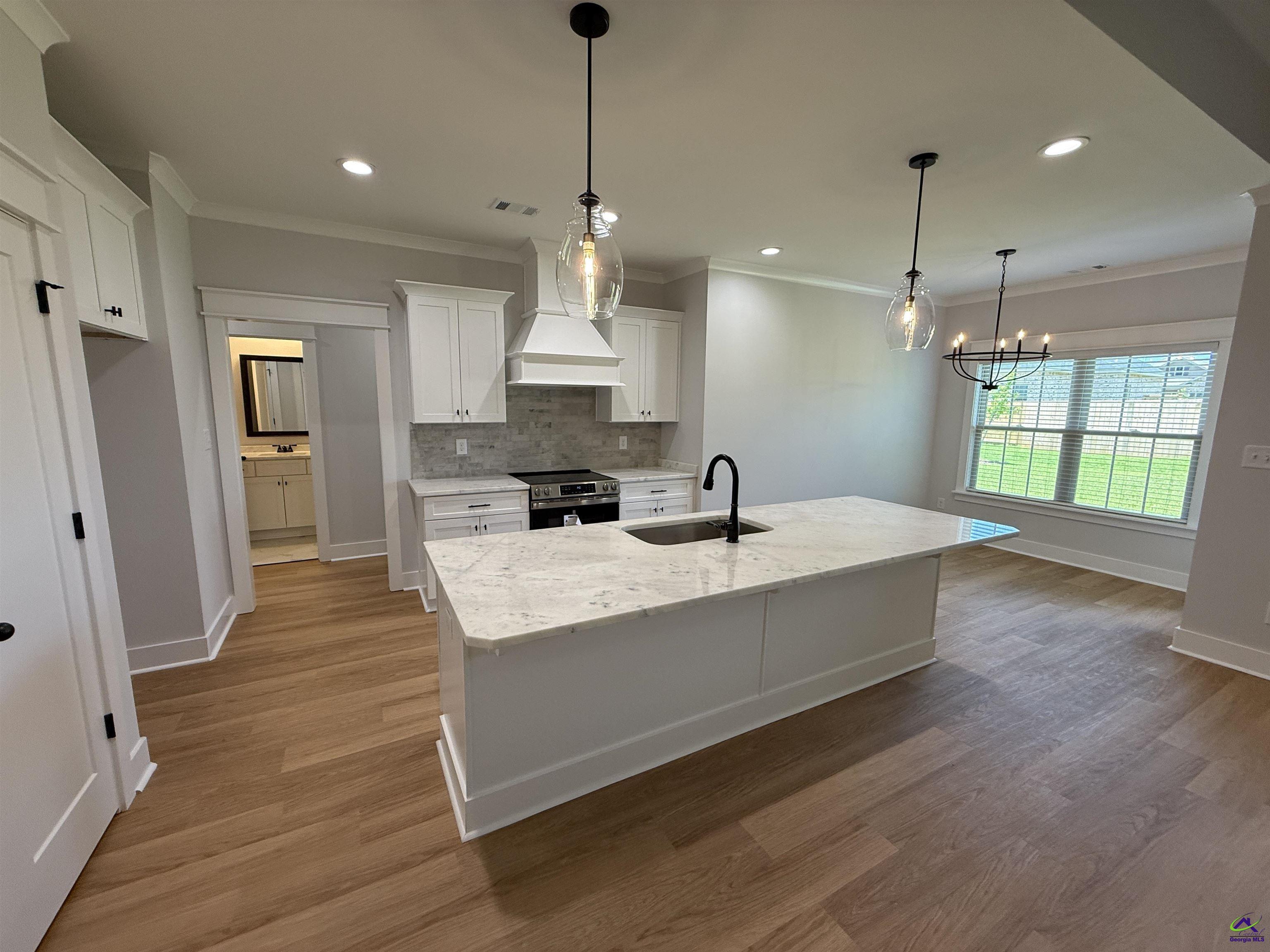 212 Willowbrook Lane