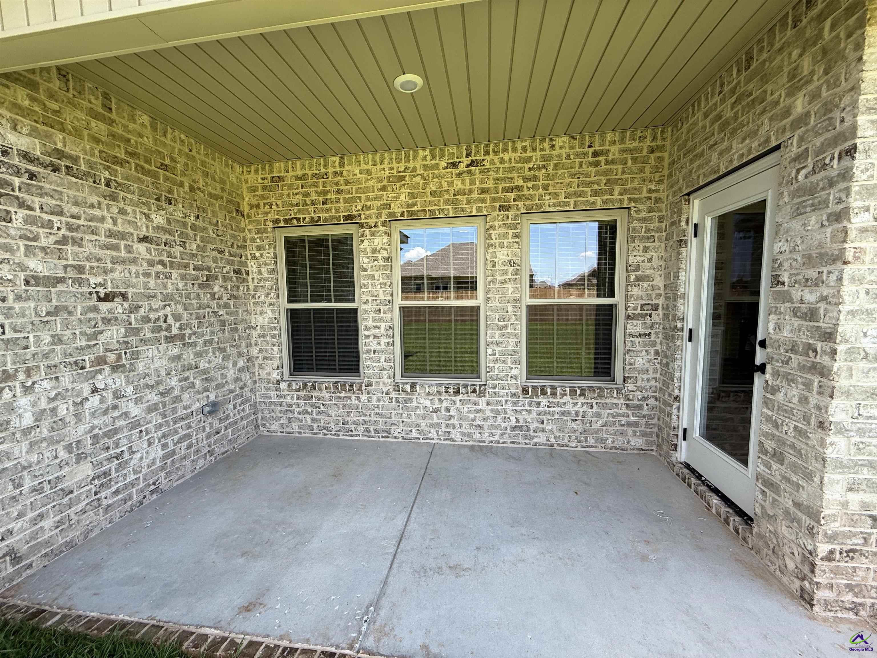 212 Willowbrook Lane
