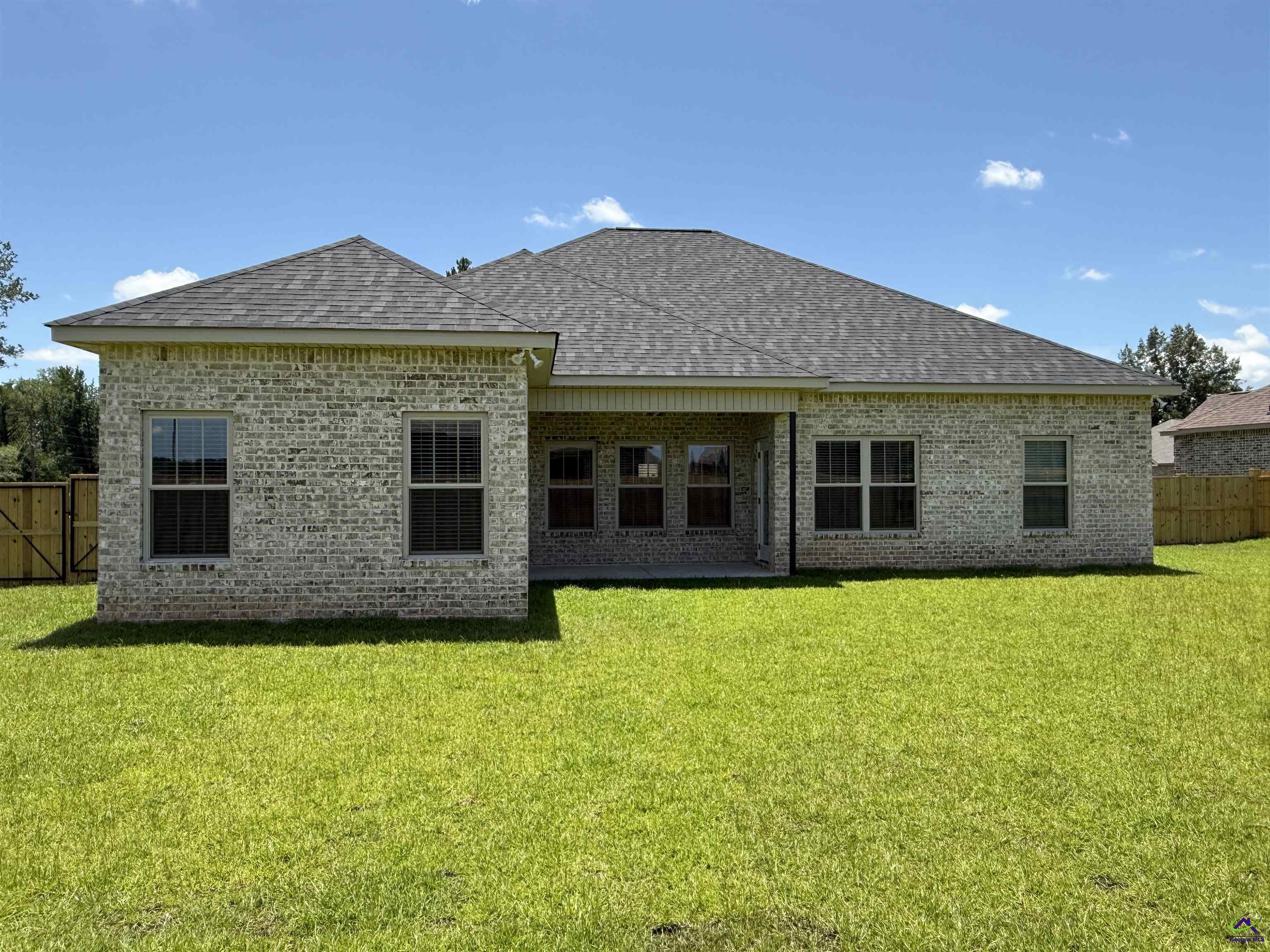 212 Willowbrook Lane