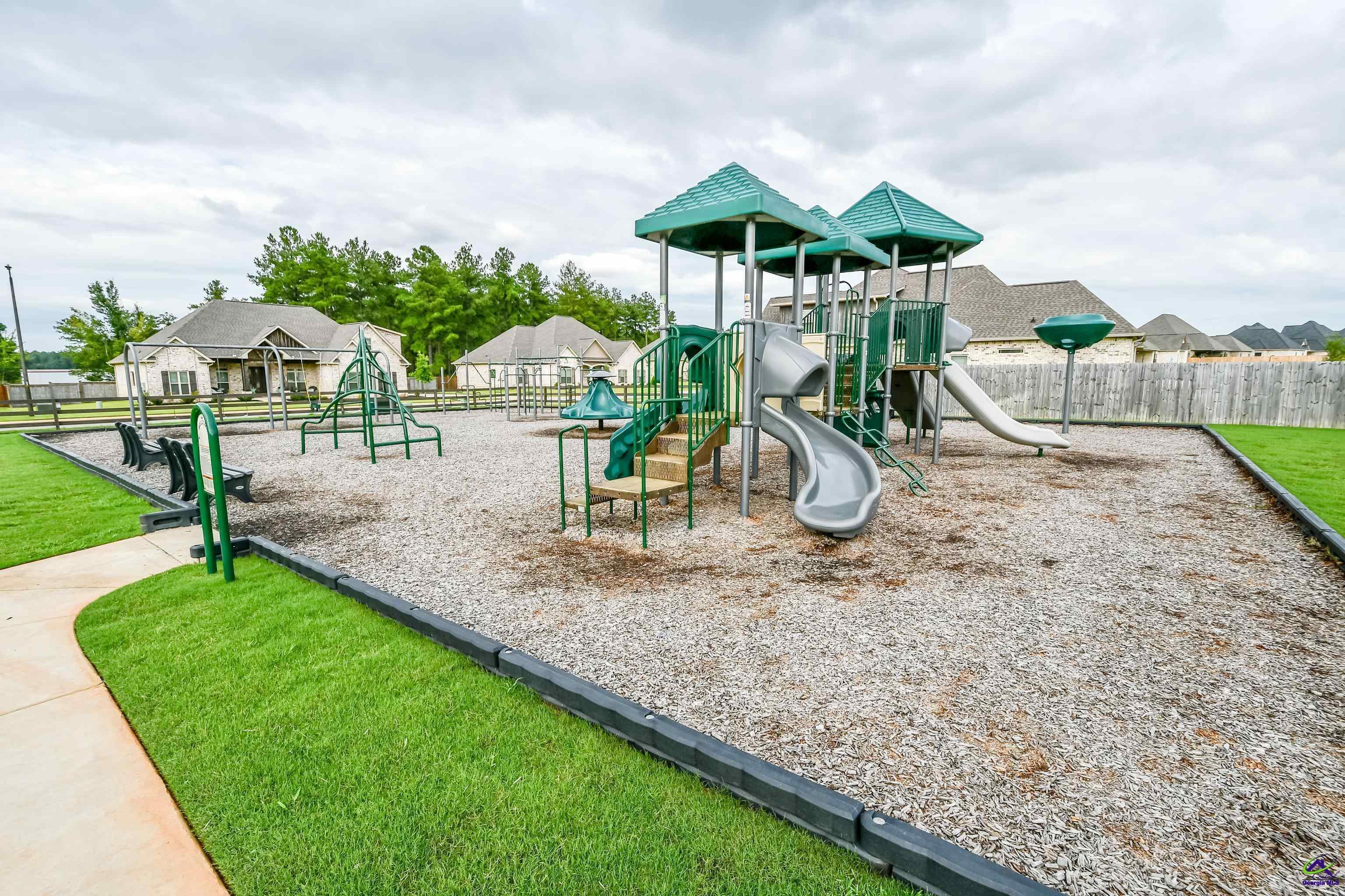 212 Willowbrook Lane
