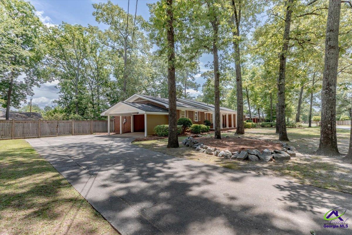 210 Ridgeland Drive