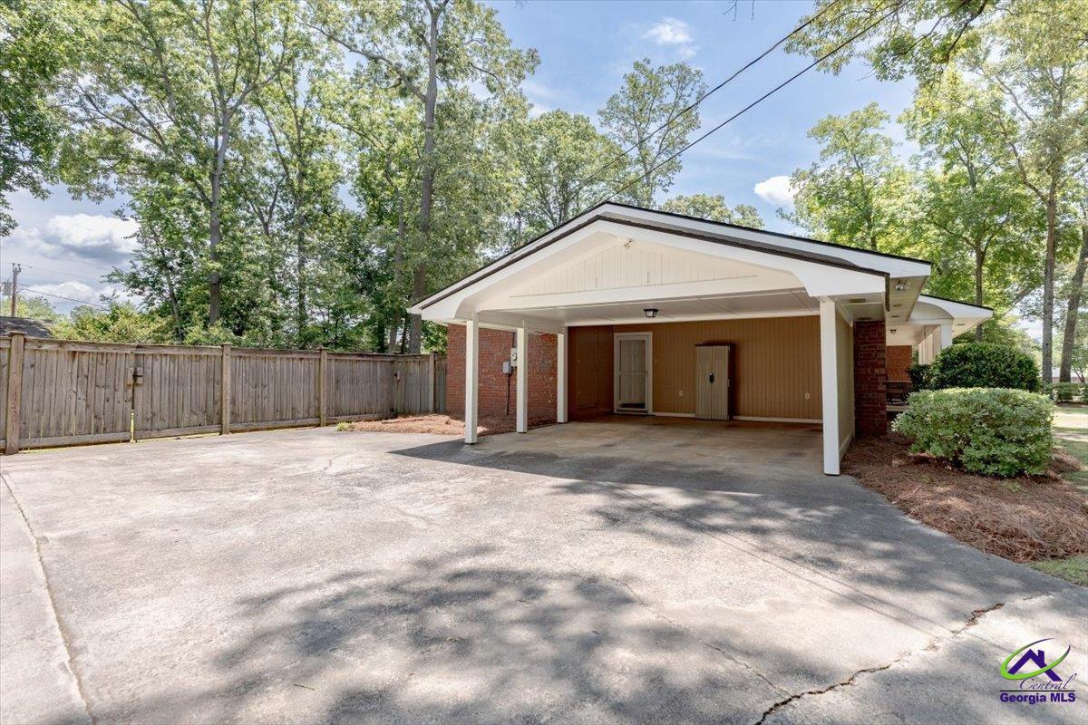210 Ridgeland Drive