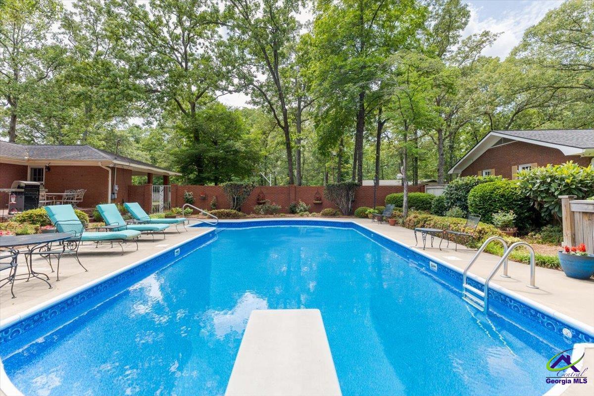 206 Ridgeland Drive