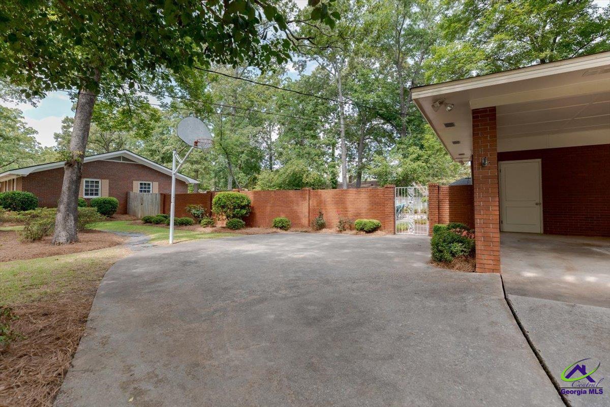206 Ridgeland Drive