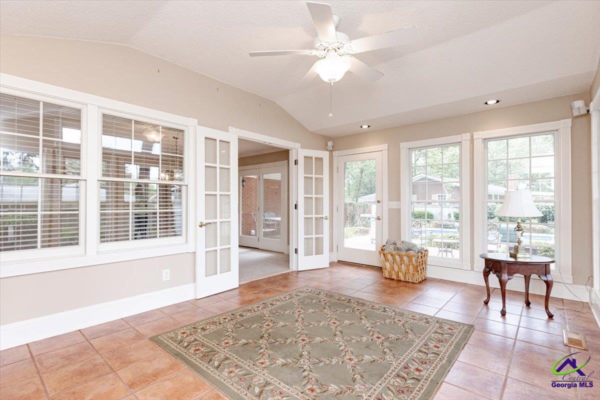206 Ridgeland Drive