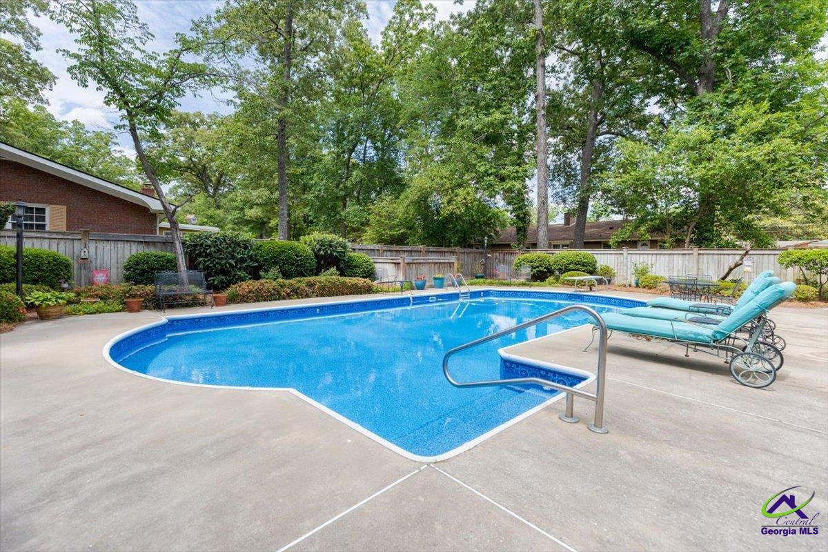 206 Ridgeland Drive