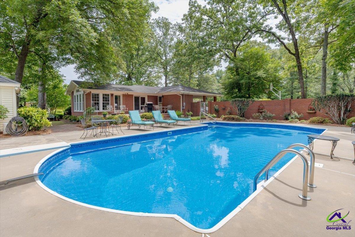 206 Ridgeland Drive