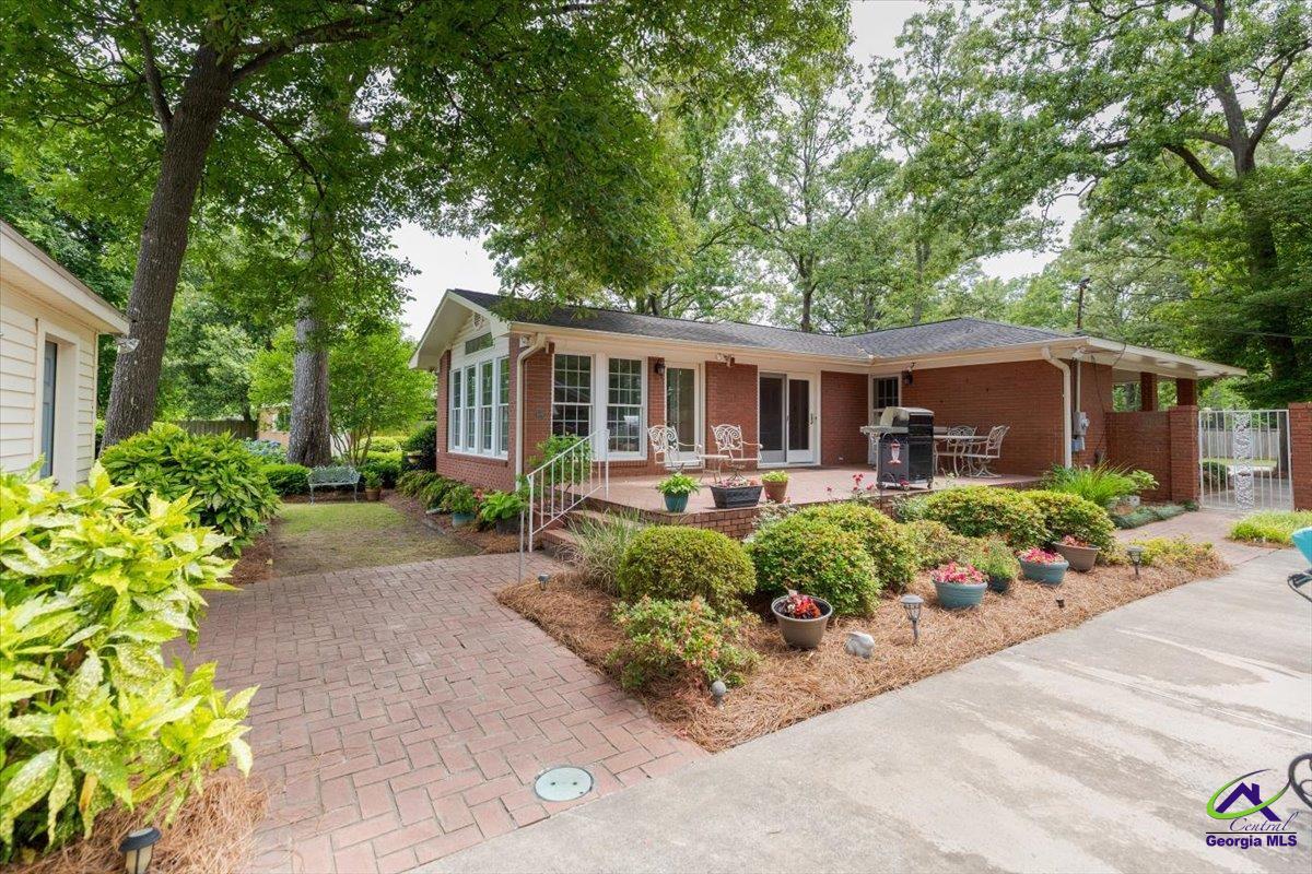 206 Ridgeland Drive
