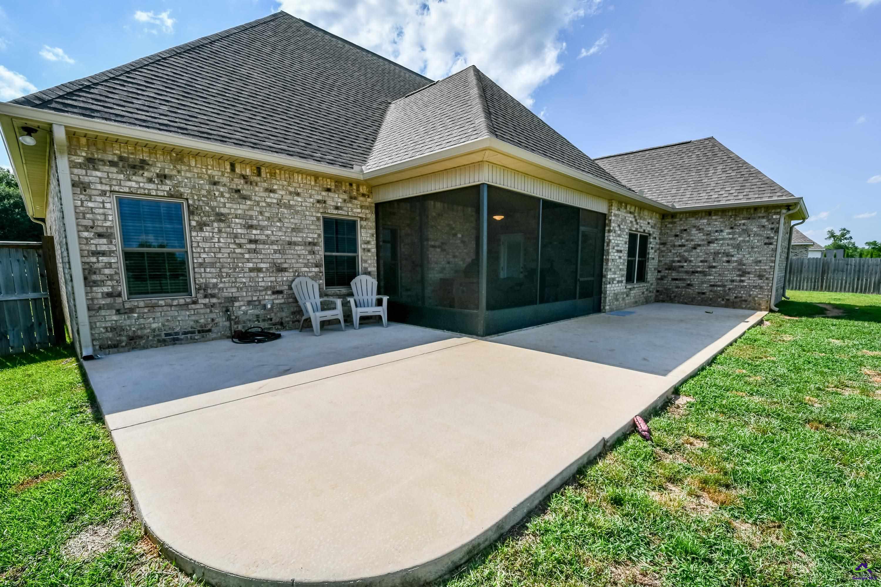 412 Stonegate Trail