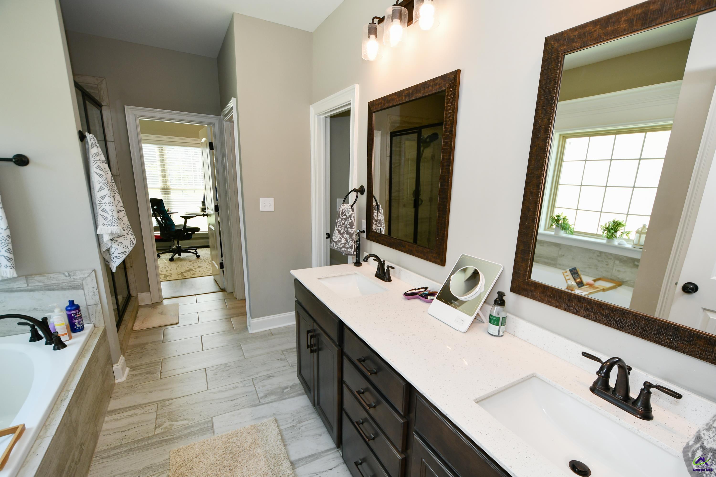 412 Stonegate Trail