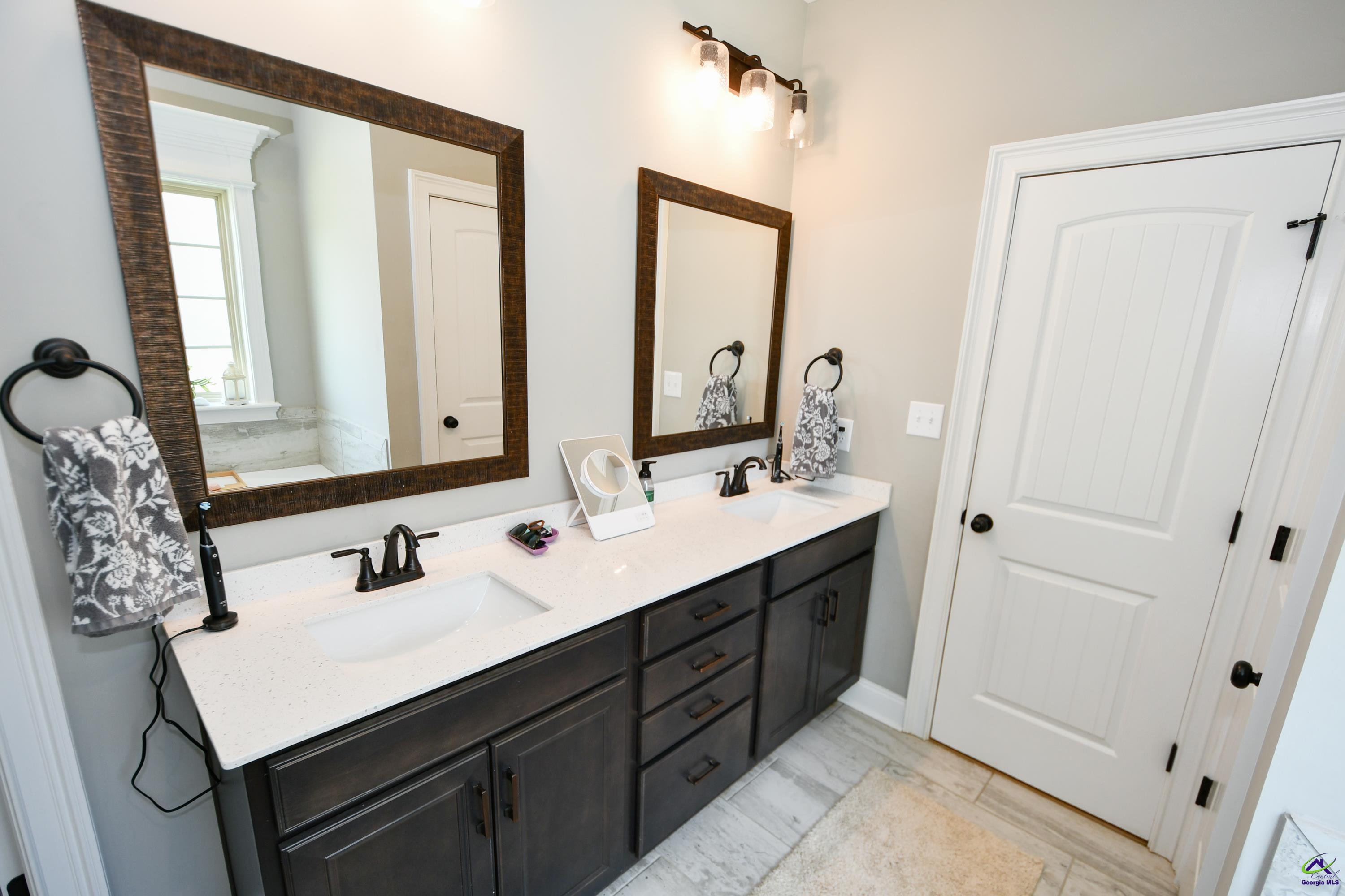 412 Stonegate Trail
