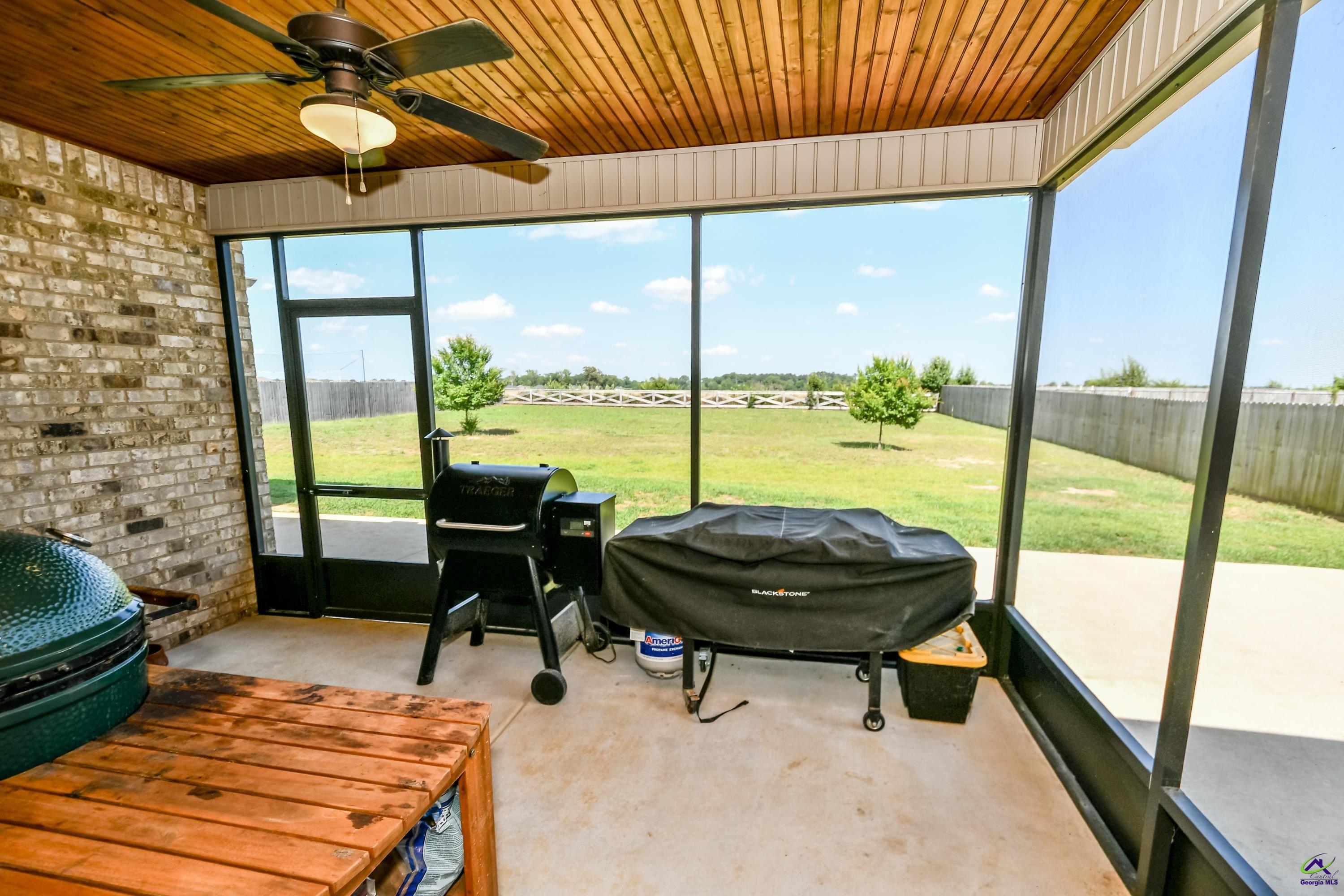 412 Stonegate Trail
