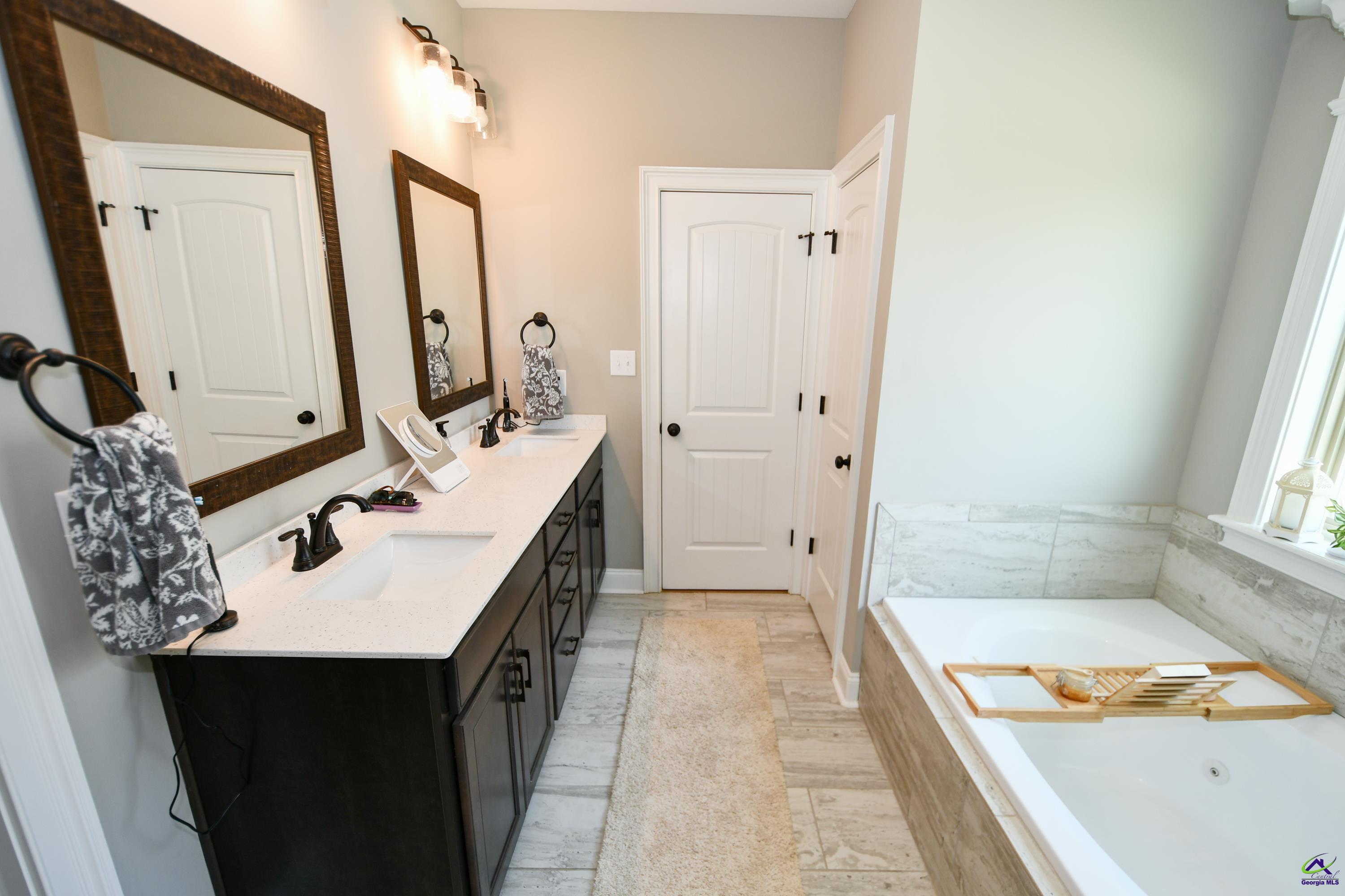 412 Stonegate Trail