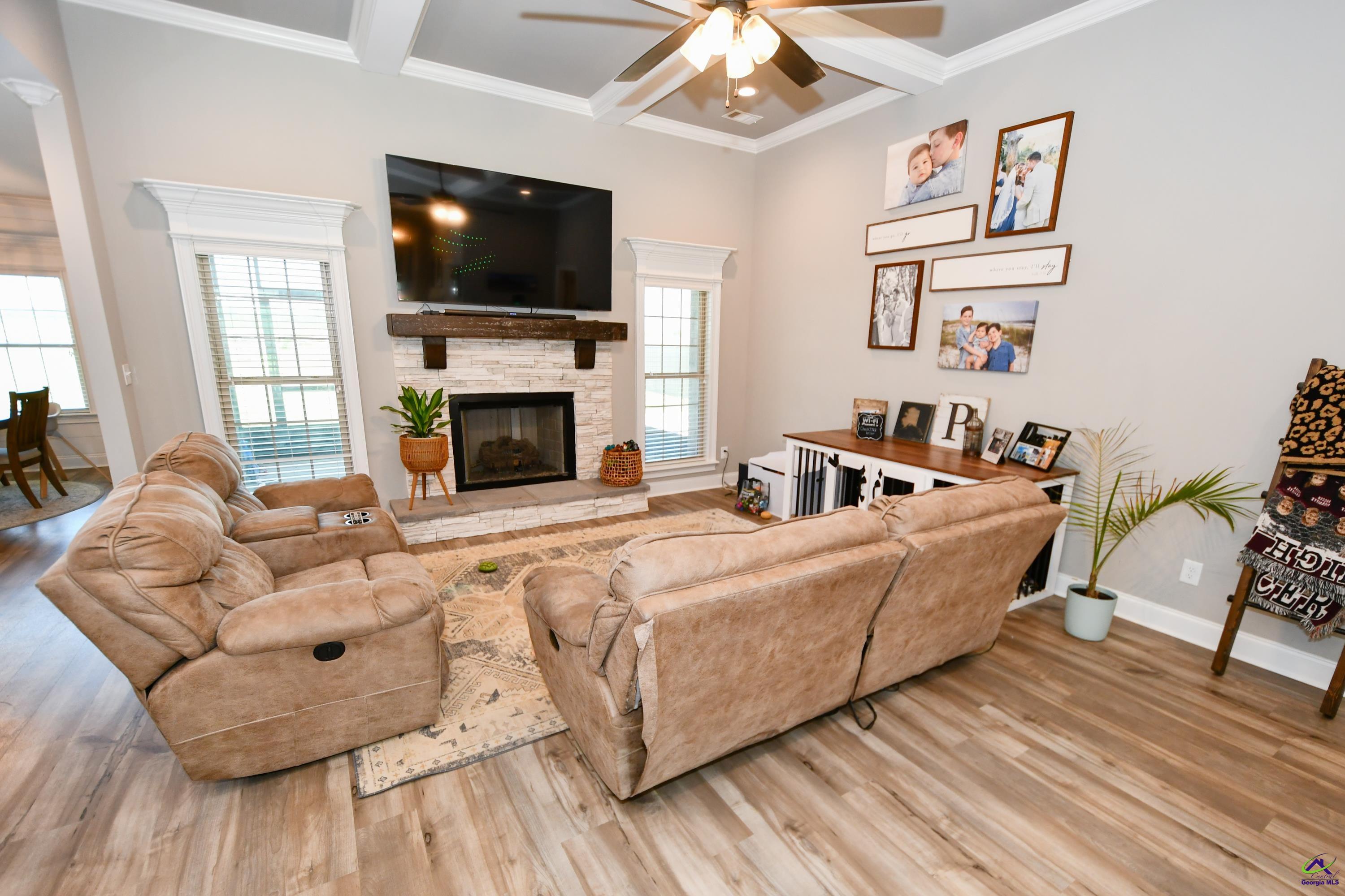 412 Stonegate Trail