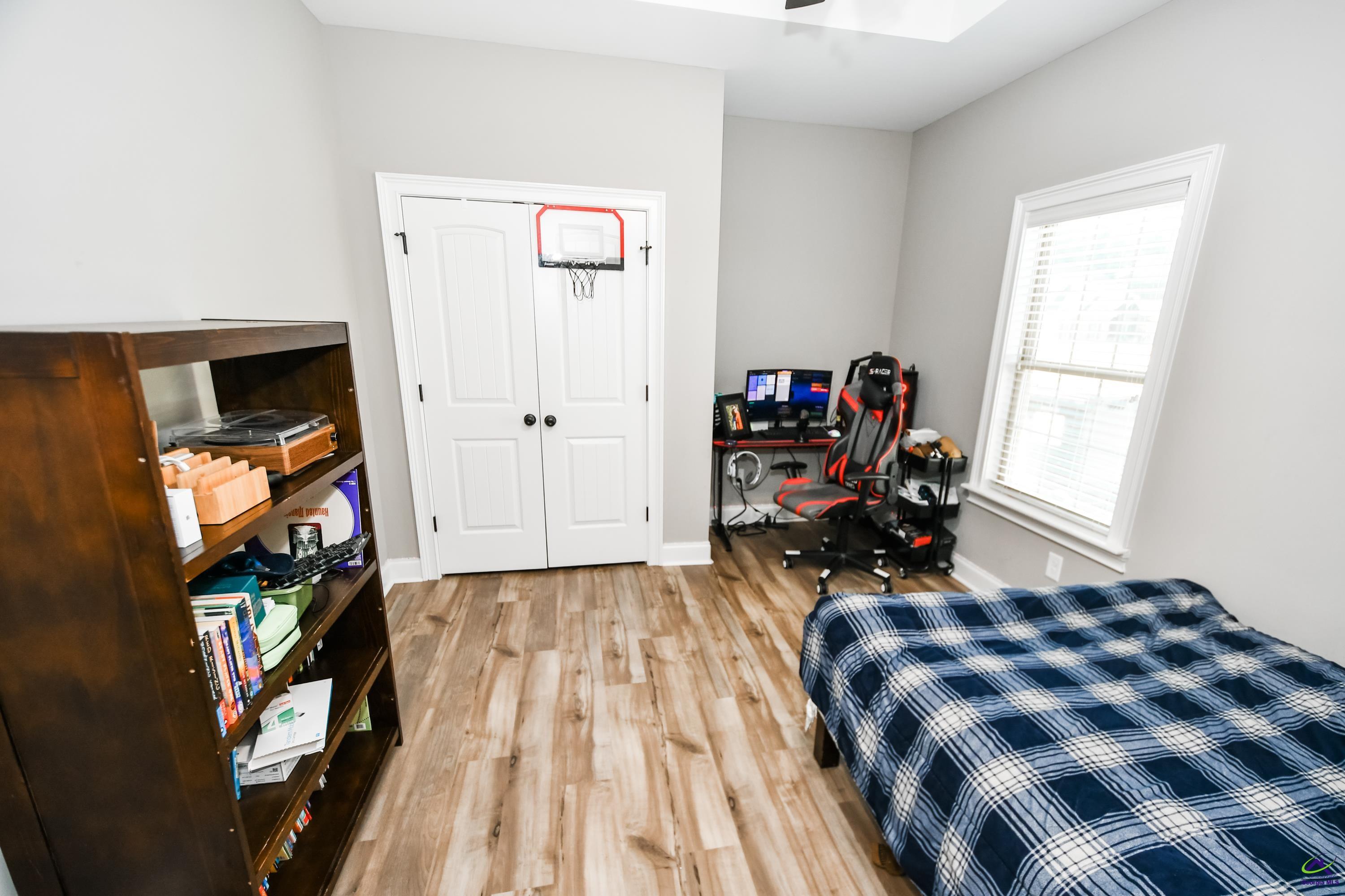 412 Stonegate Trail