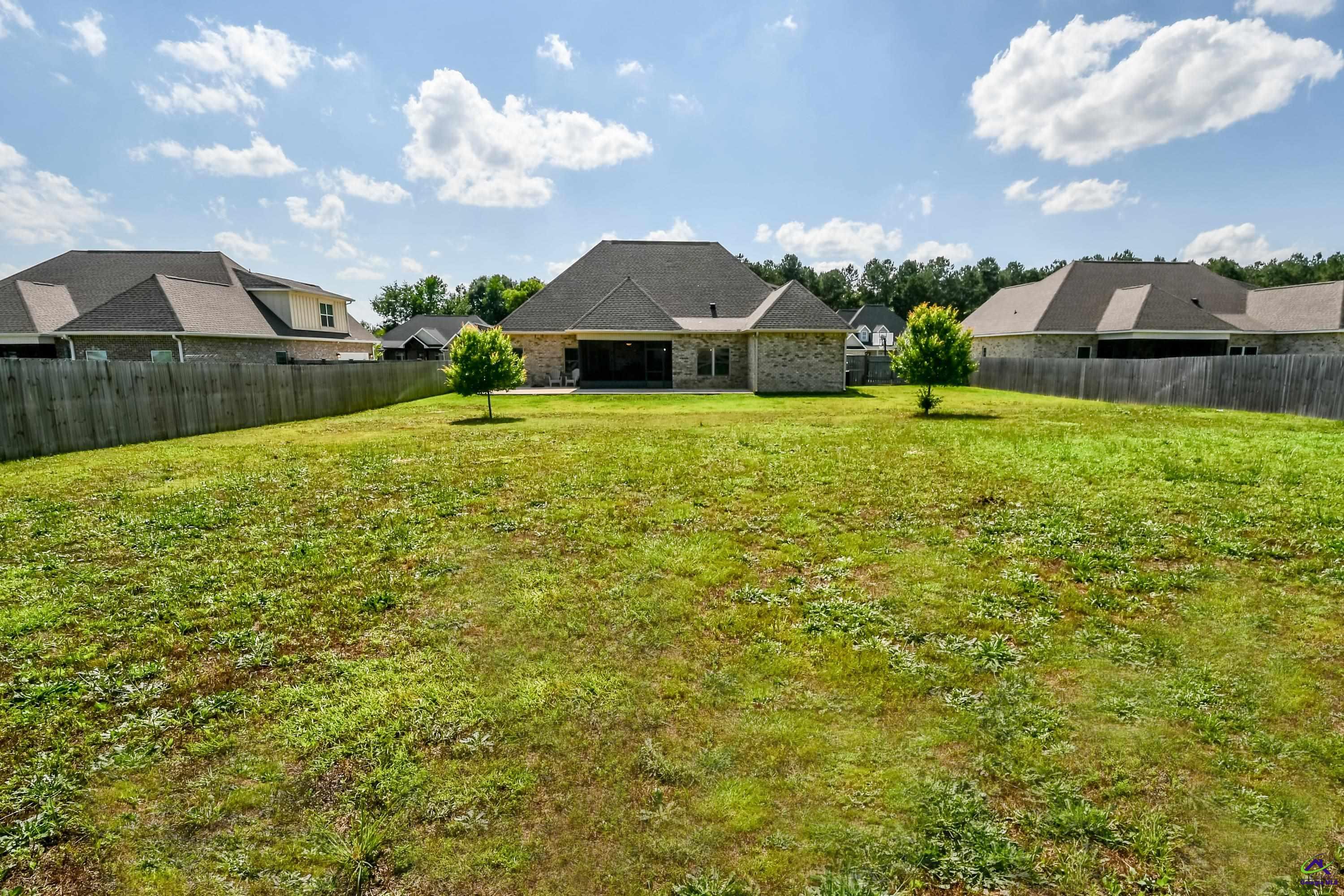412 Stonegate Trail