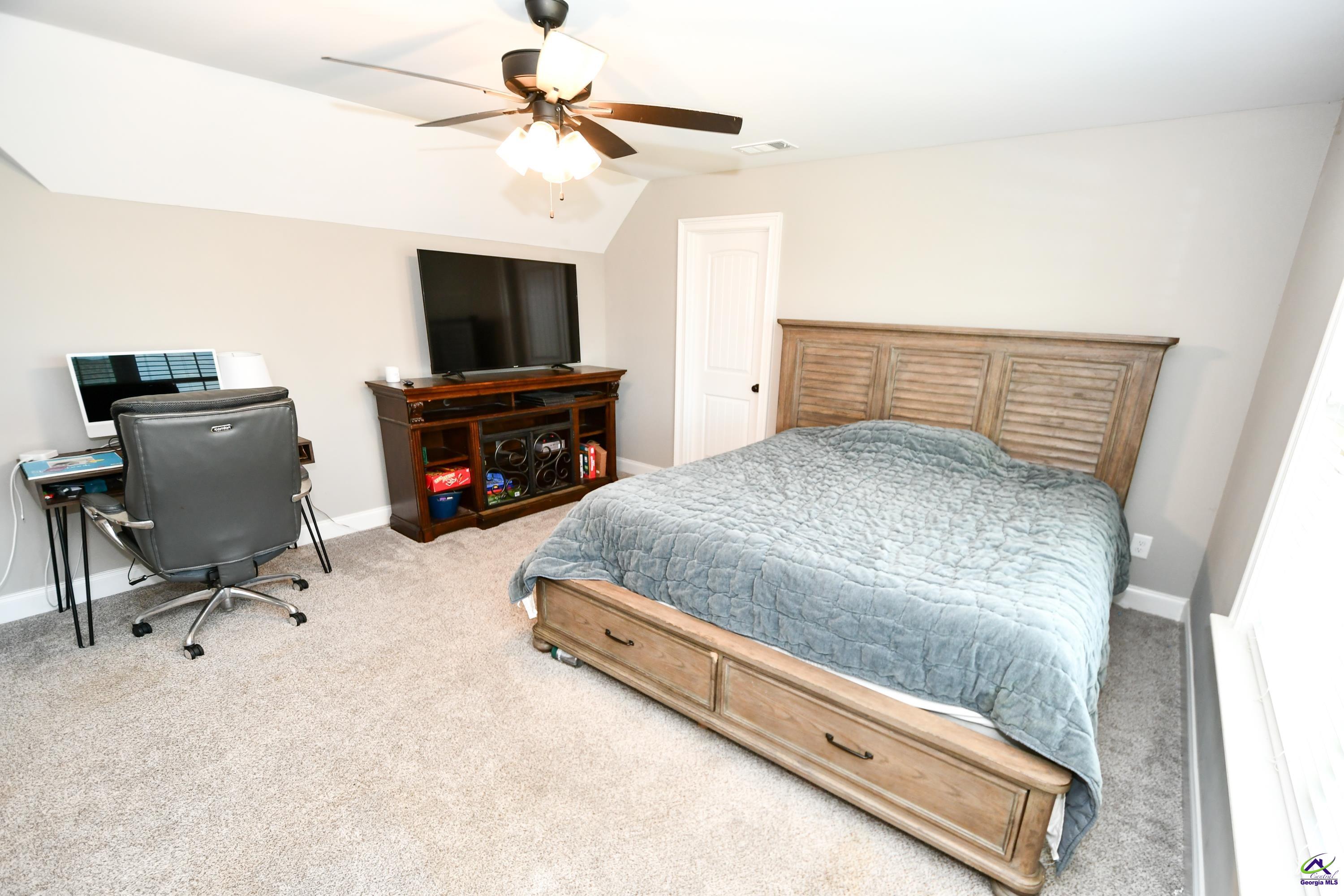 412 Stonegate Trail