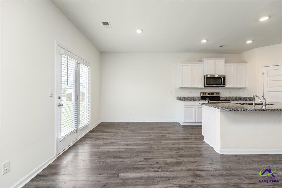 111 Farmers Way