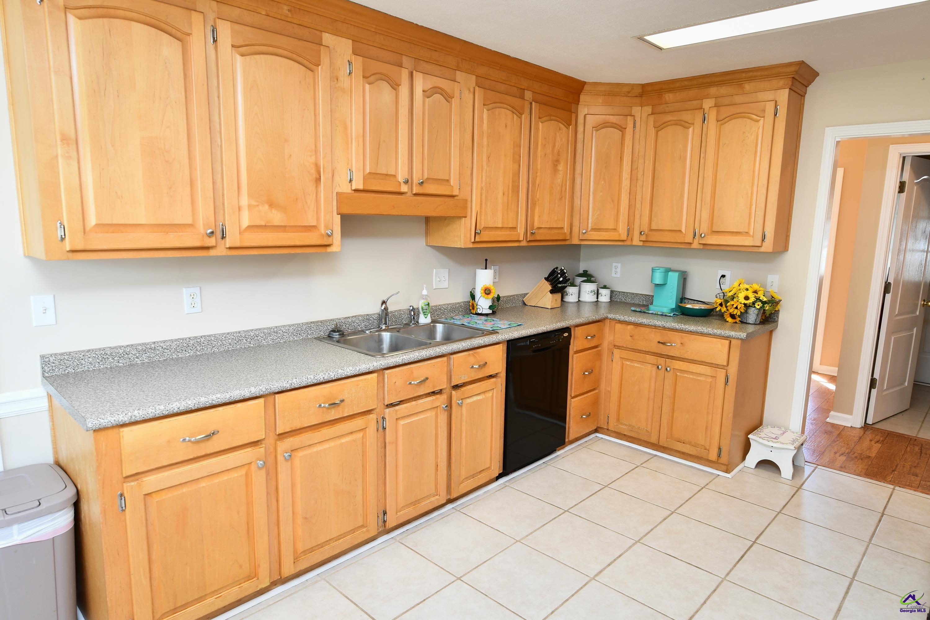 102 Mallard Pointe