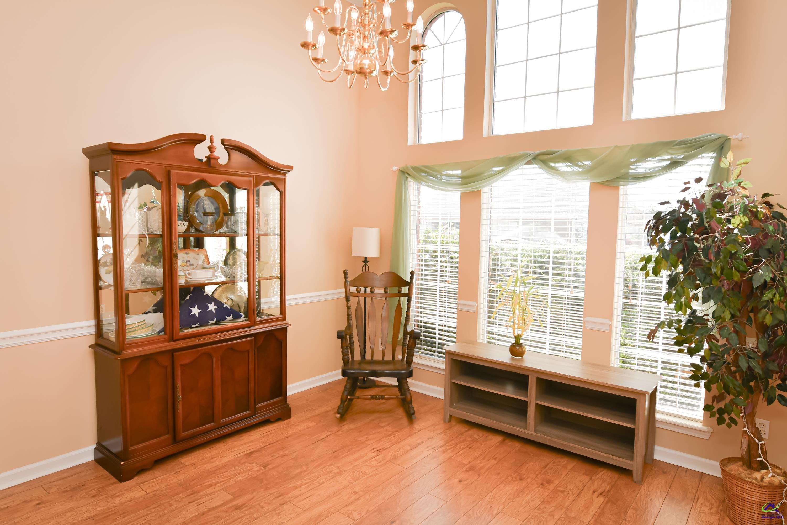 102 Mallard Pointe
