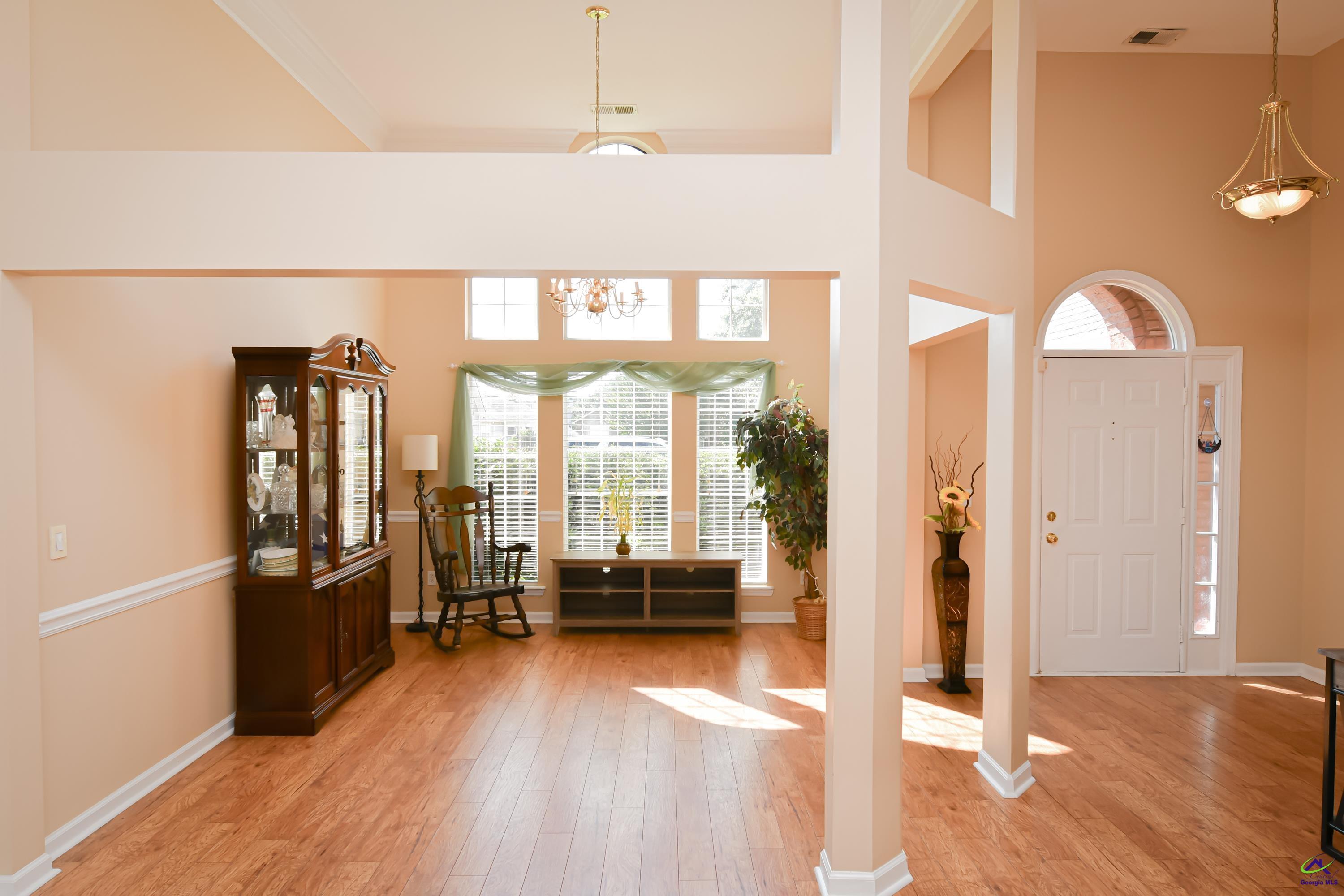 102 Mallard Pointe
