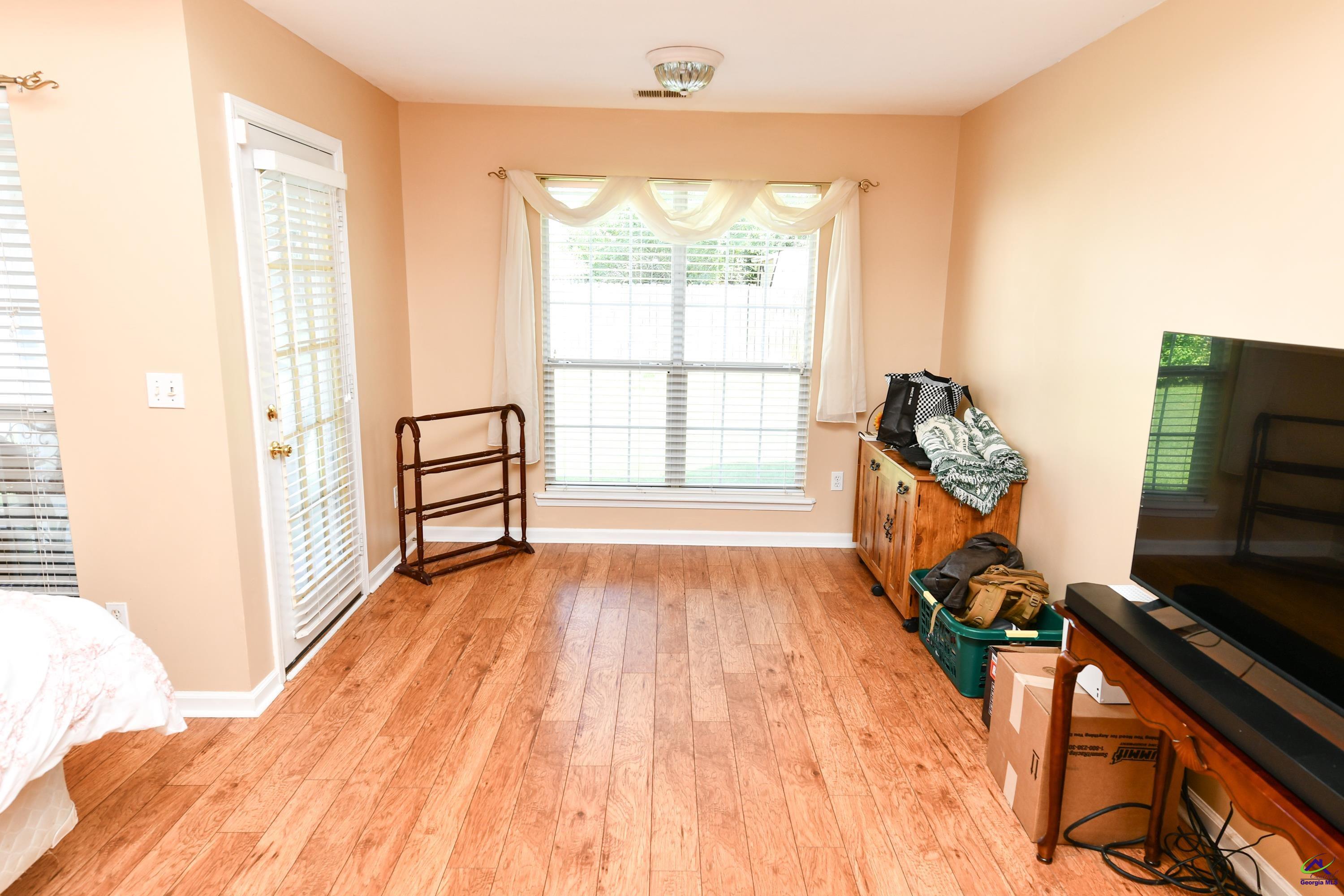 102 Mallard Pointe