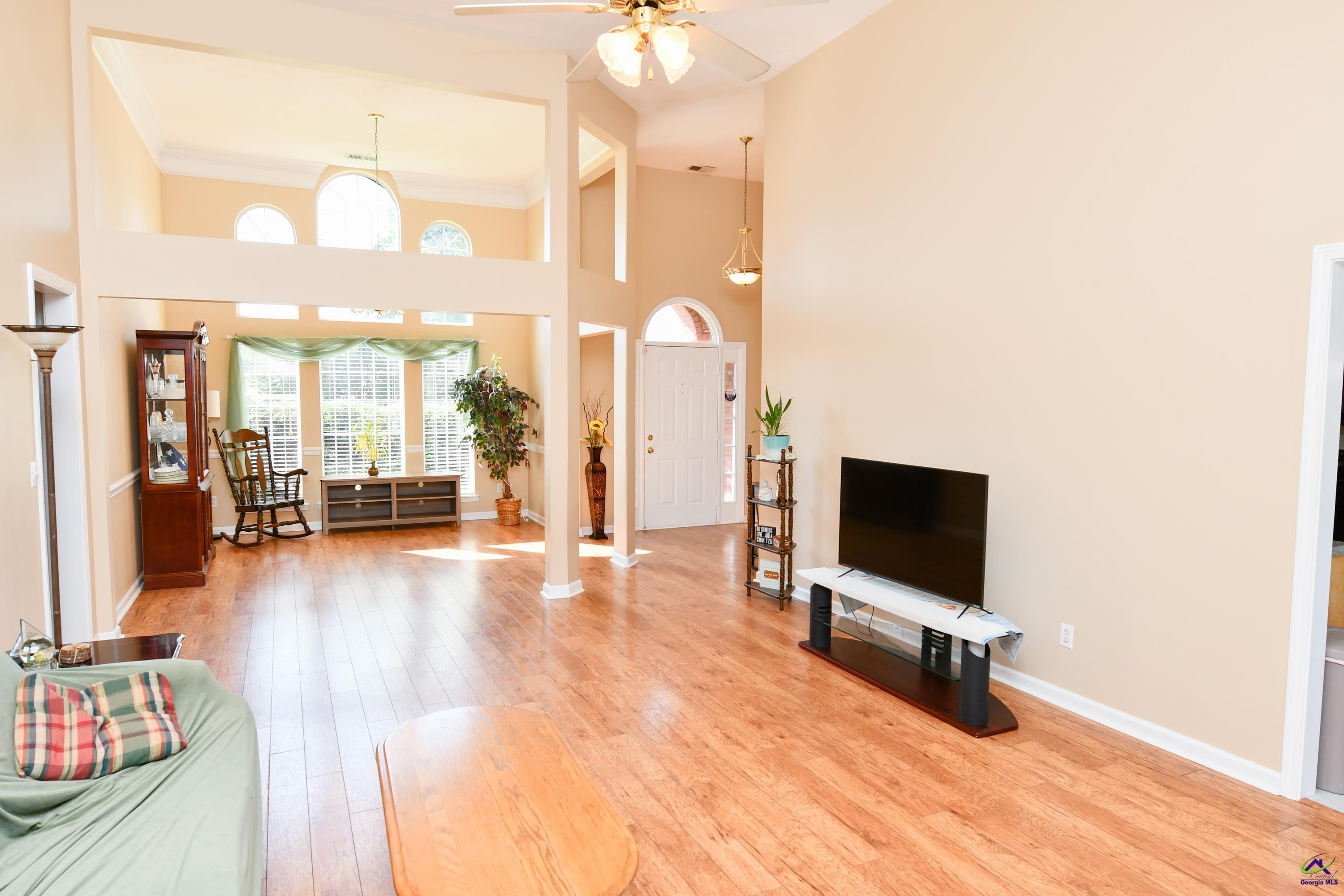 102 Mallard Pointe