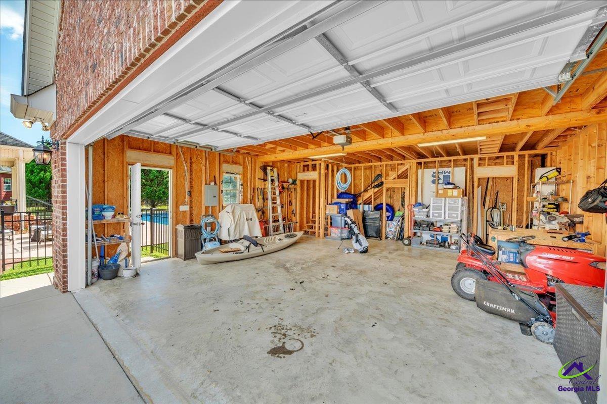 1035 Chattahoochee Drive