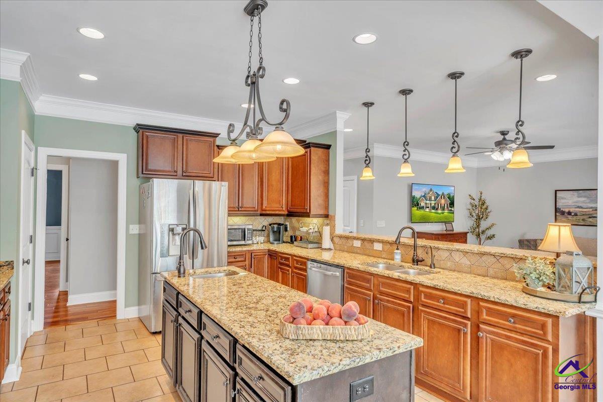 1035 Chattahoochee Drive